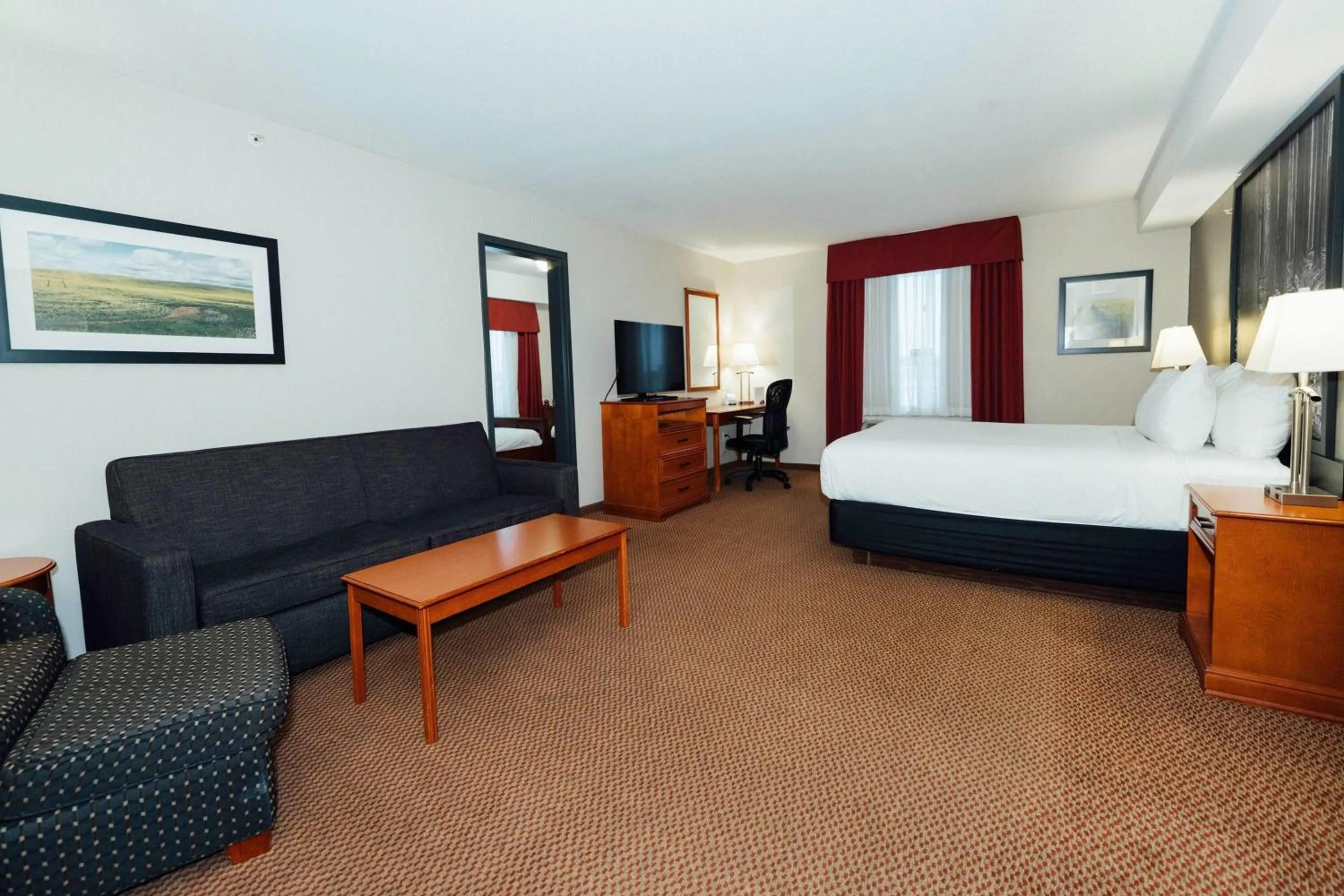 Photo of the whole room, Bed in Super 8 by Wyndham Grande Prairie