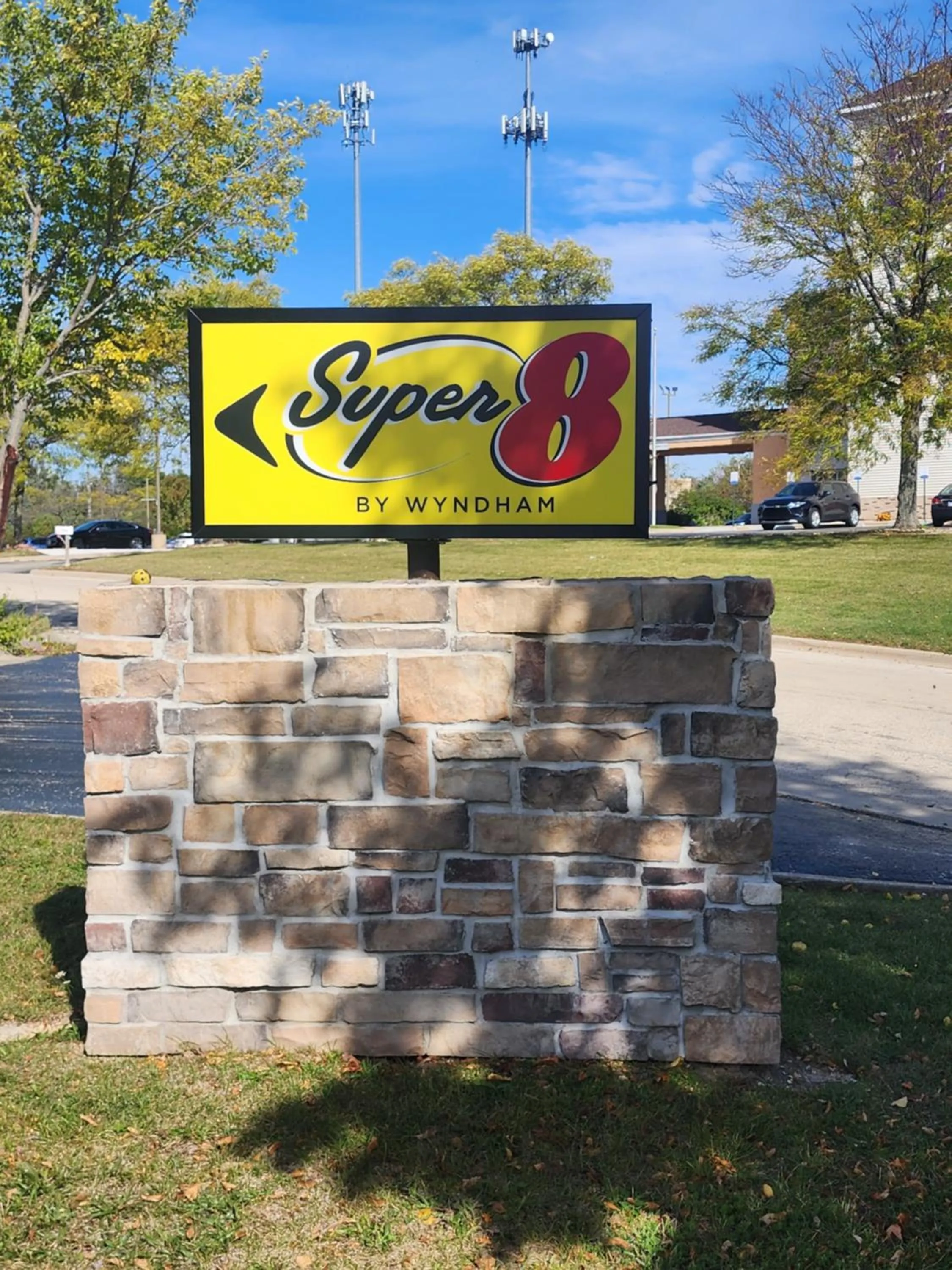 Super 8 by Wyndham Rockford I-90 Casino District