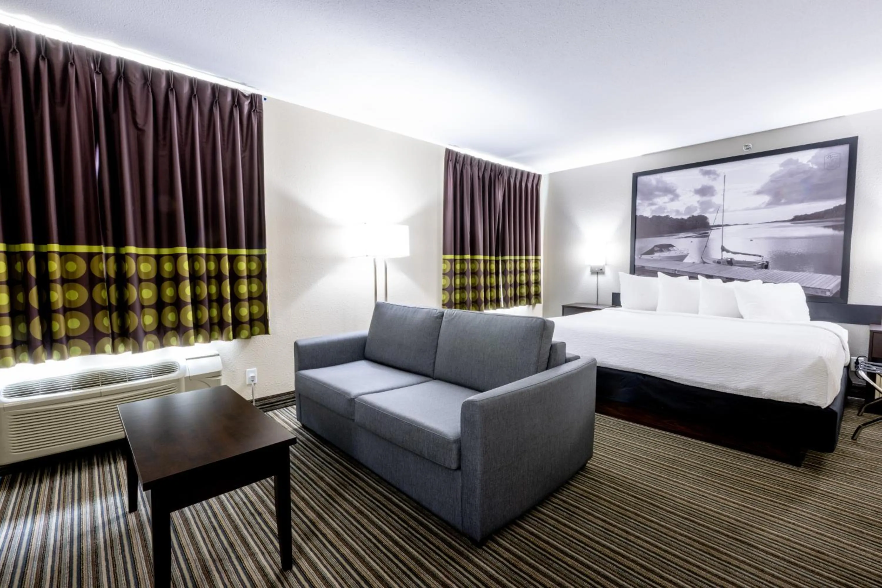 Seating area, Bed in Super 8 by Wyndham Truro NS