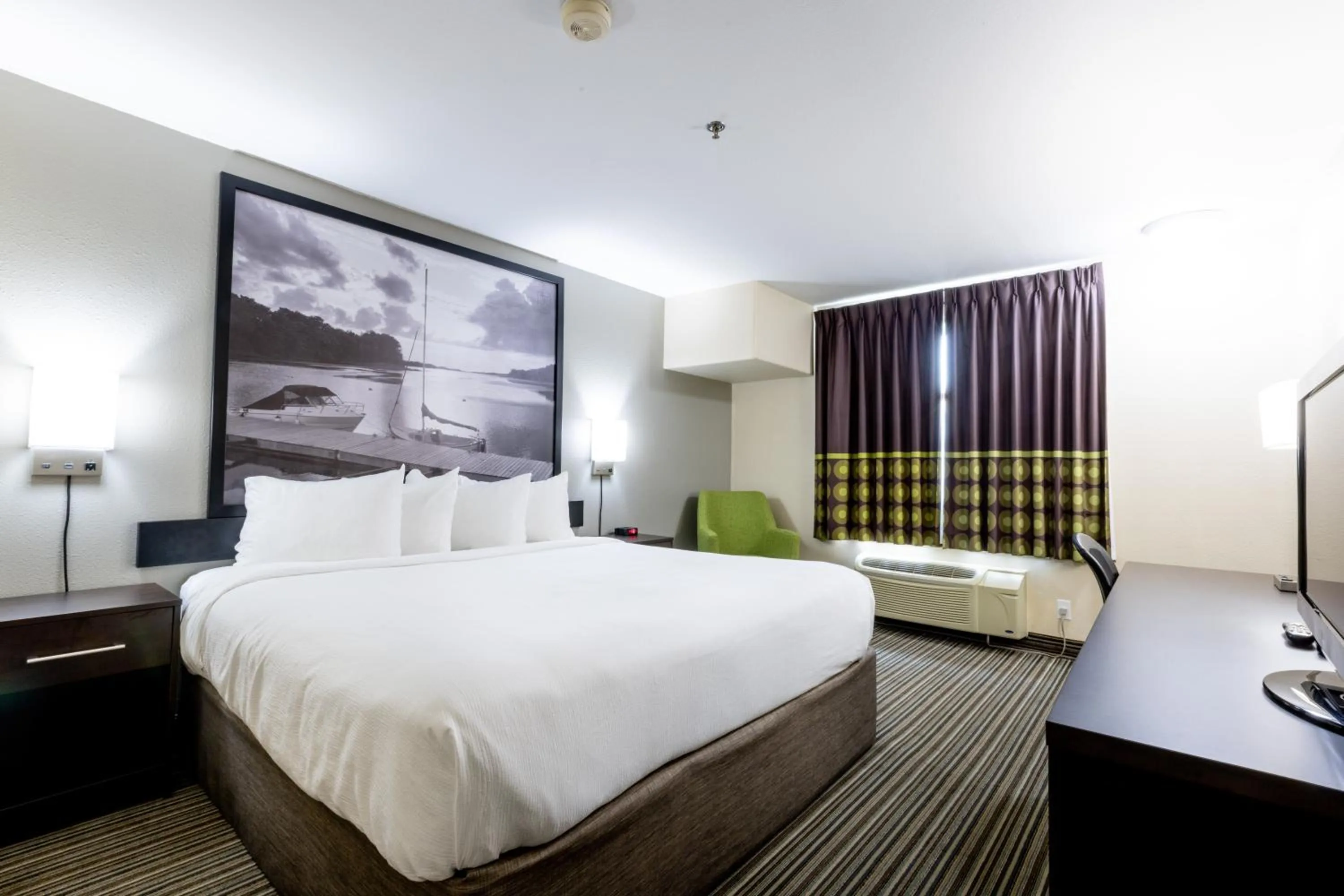 Bed in Super 8 by Wyndham Truro NS