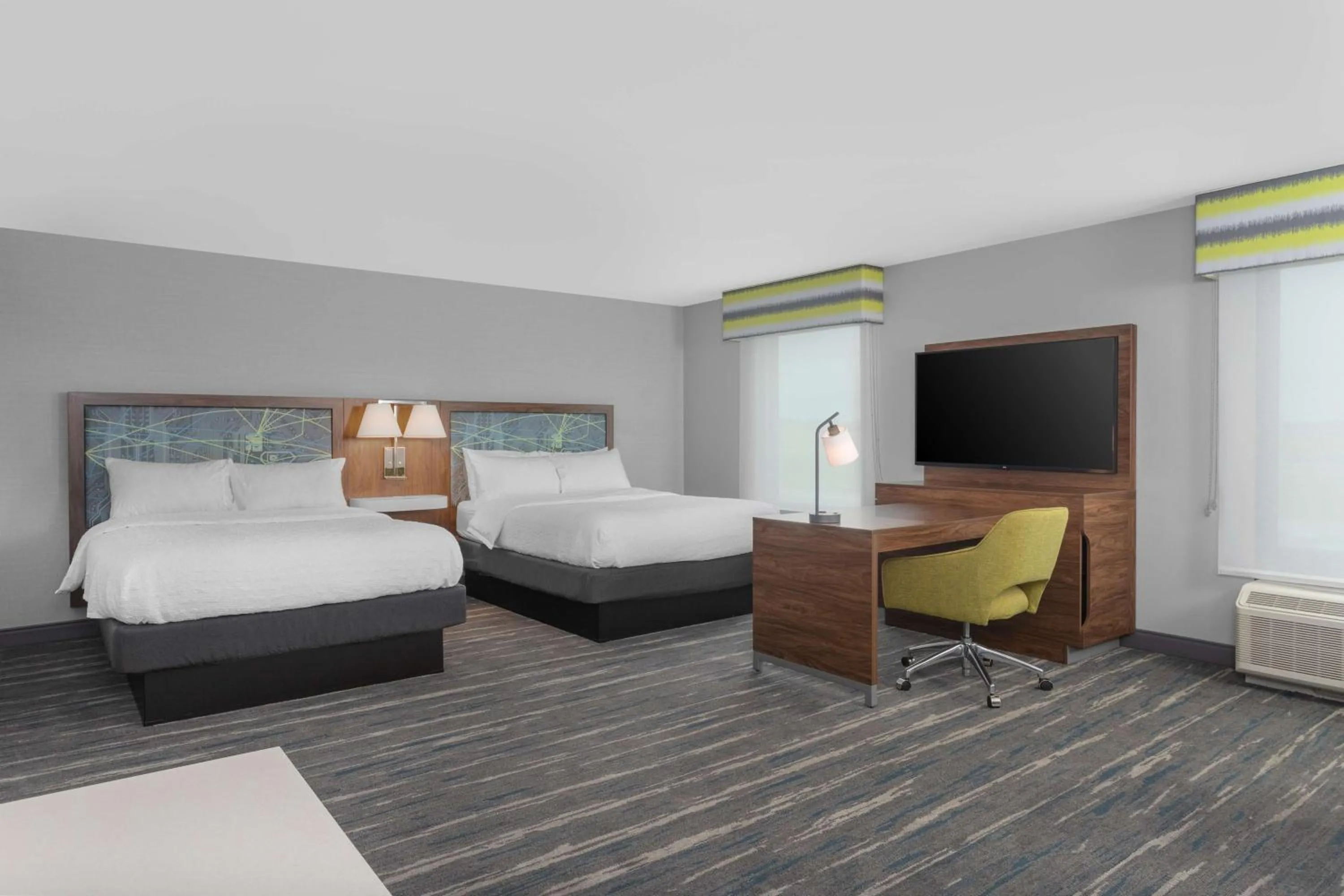 Bed in Hampton Inn and Suites - Lincoln Northeast