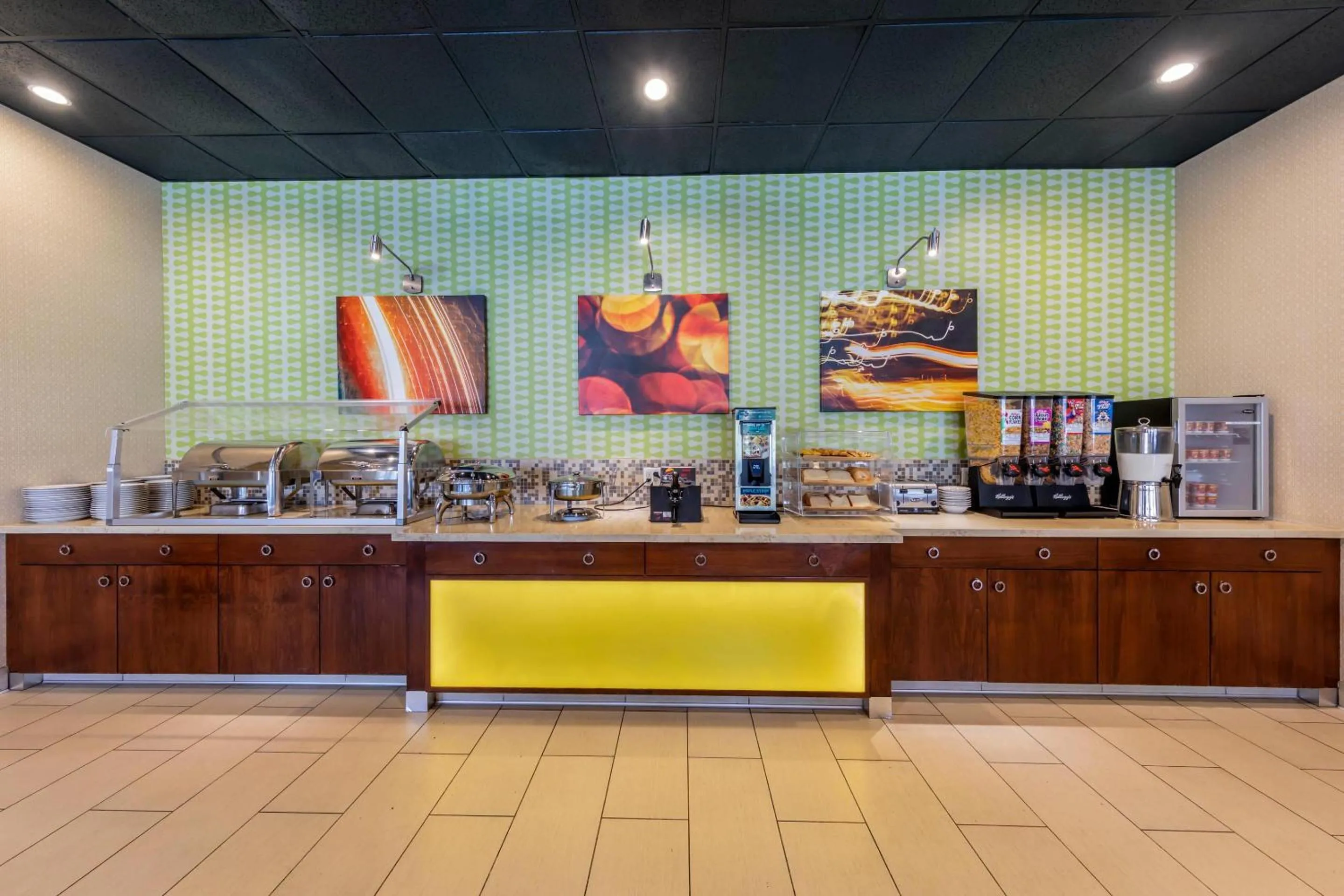 Breakfast in Clarion Hotel Anaheim Resort