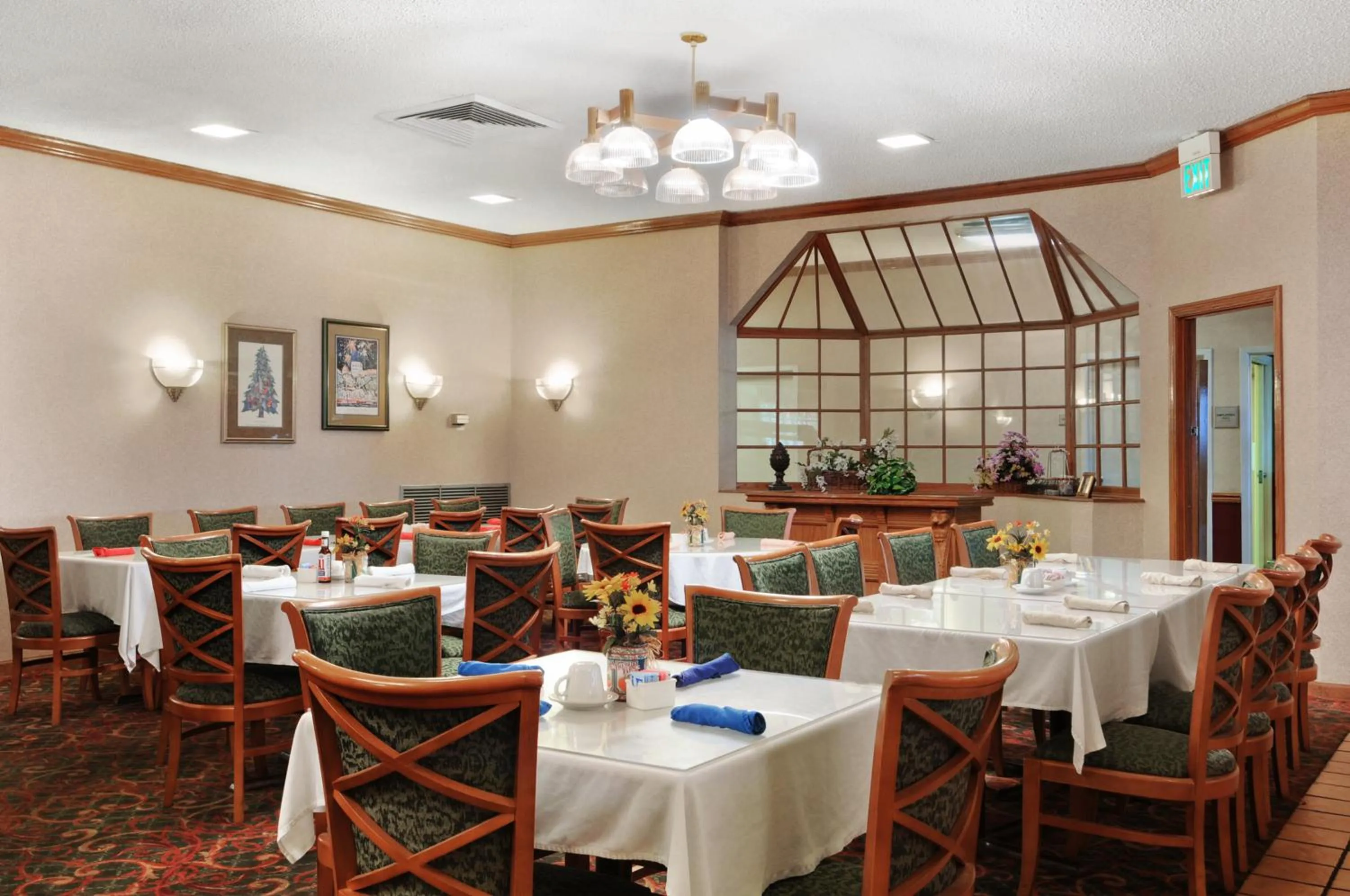 Restaurant/places to eat in Motel 6-Natchitoches, LA