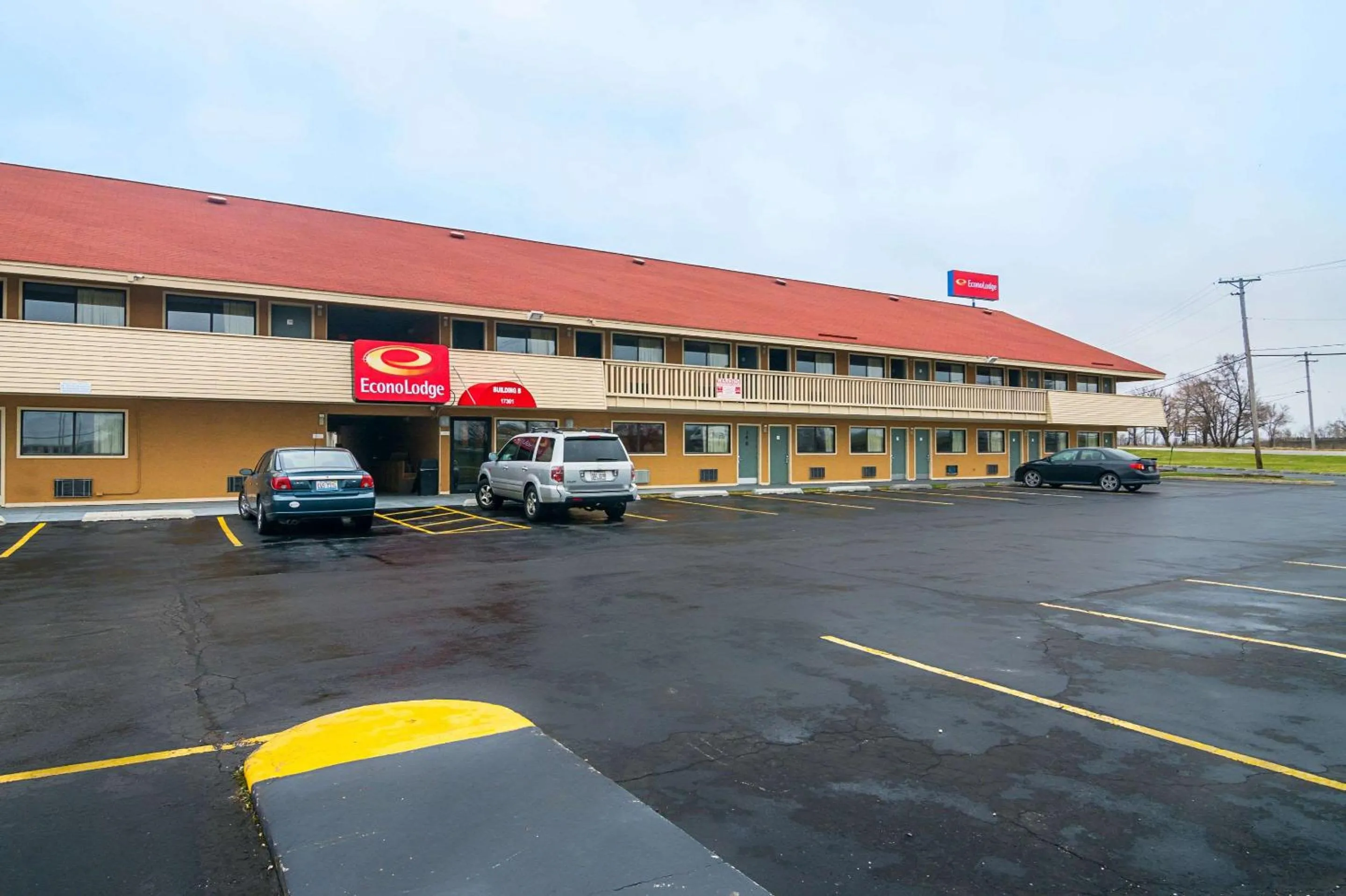 Property building in Econo Lodge South Holland - Chicago Southland