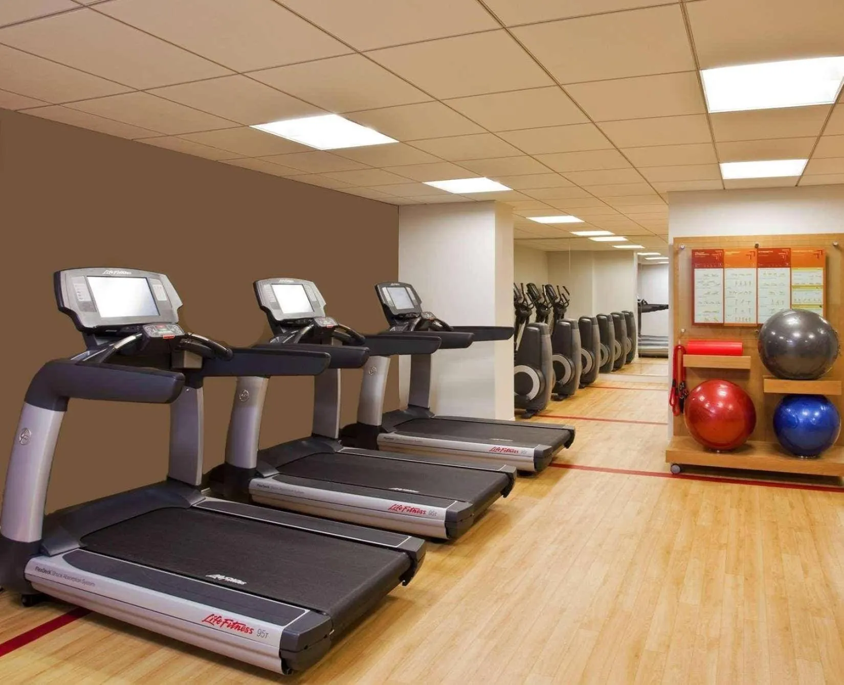Fitness centre/facilities in Radisson Hotel Hauppauge-Long Island