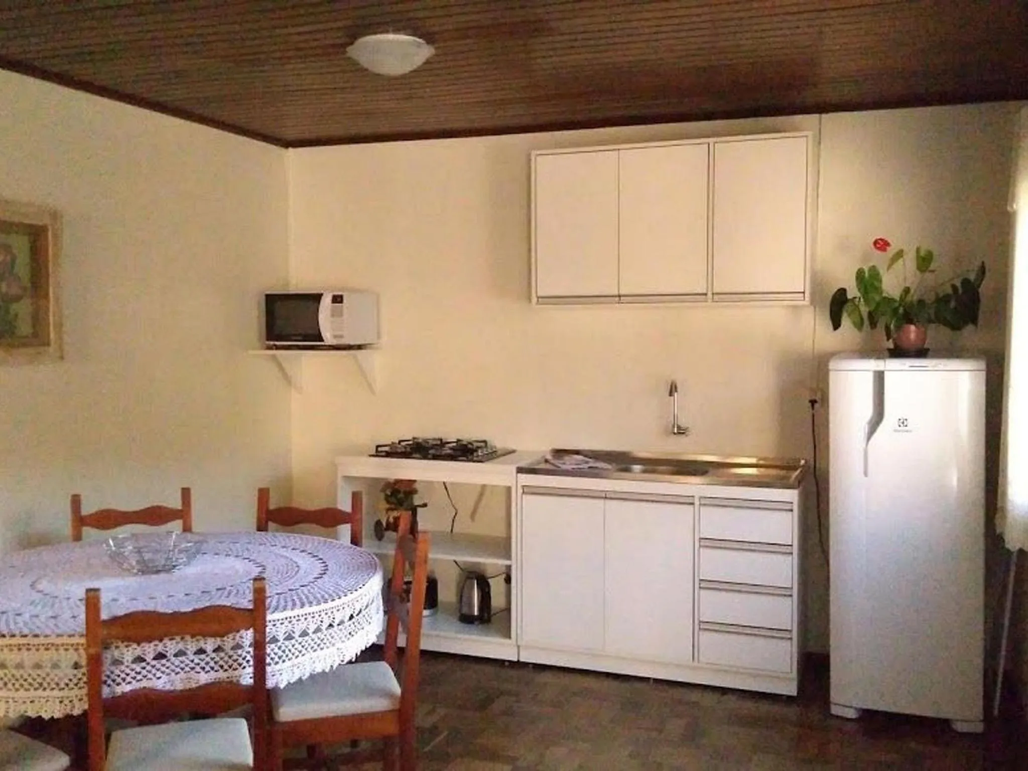 Communal kitchen in Casa da Vó Nelsi