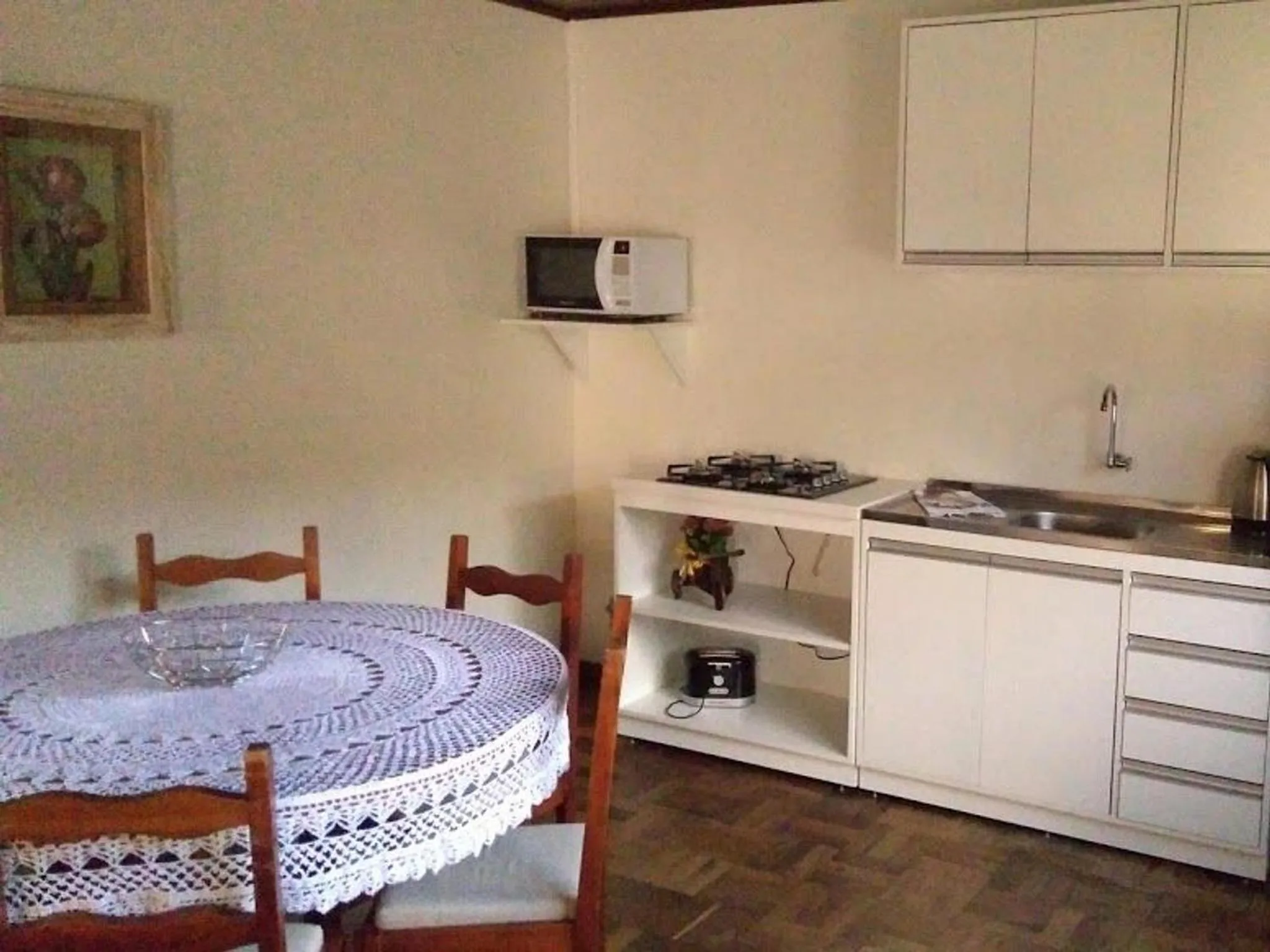 Communal kitchen in Casa da Vó Nelsi