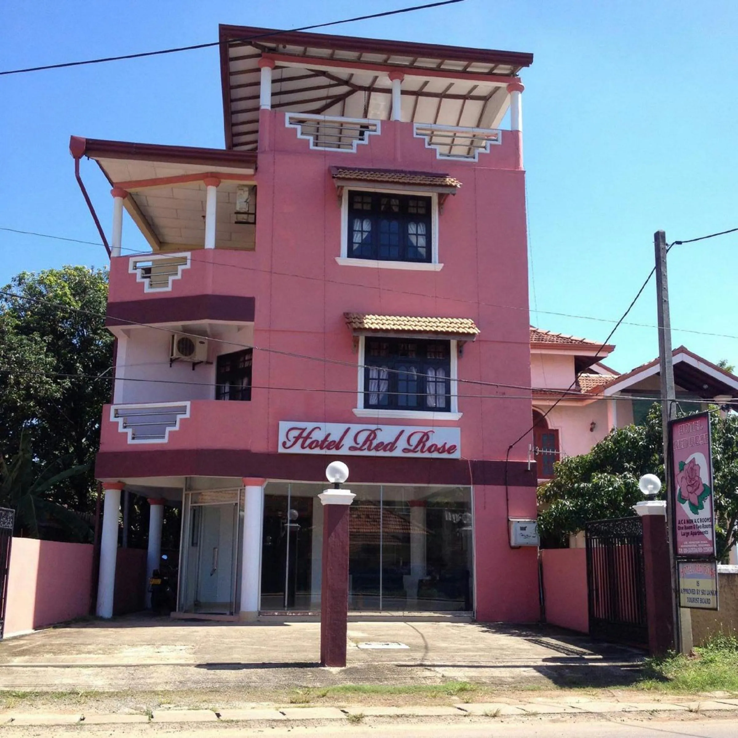 Property building in Hotel Red Rose