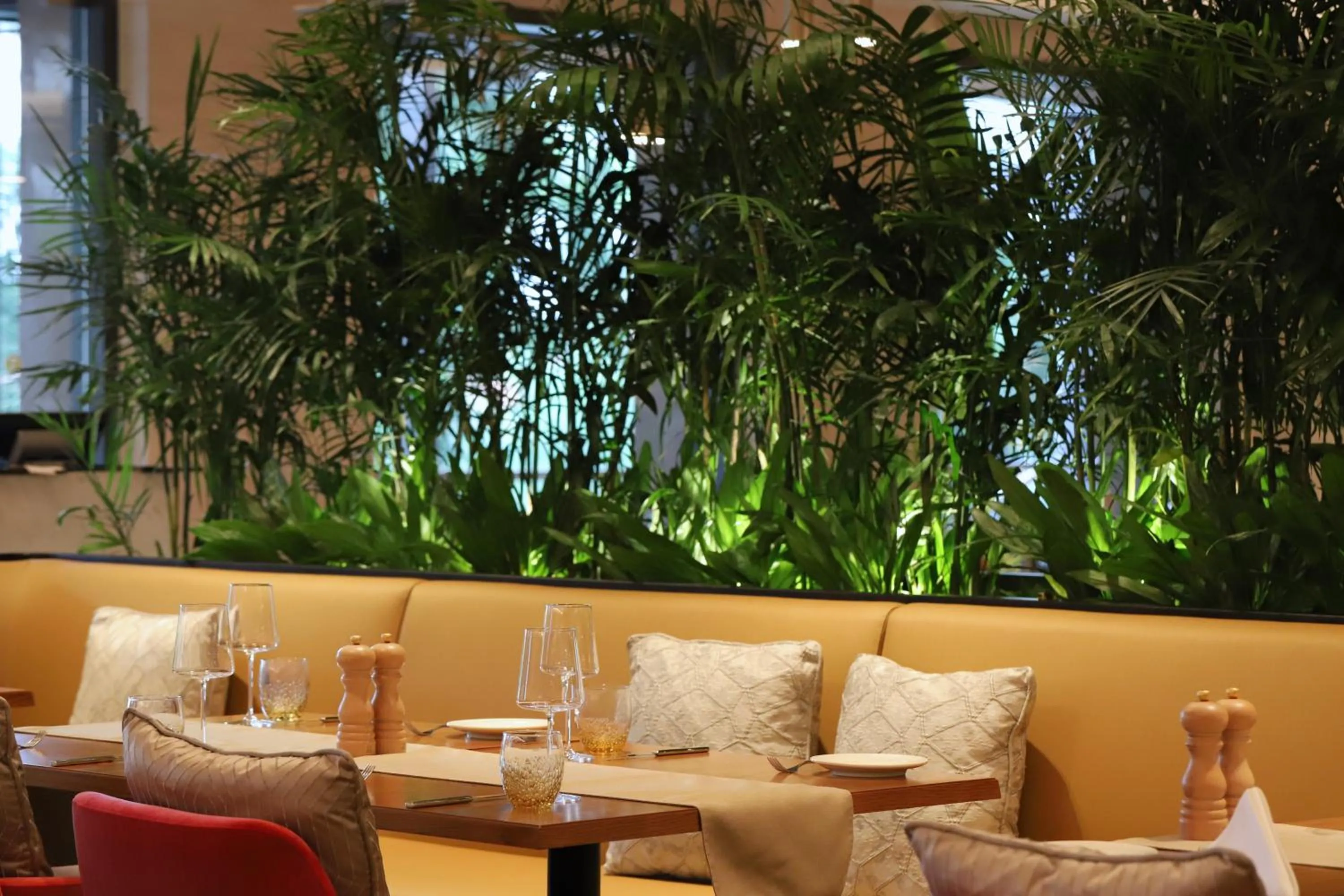 Restaurant/places to eat in Lotte Hotel Saigon