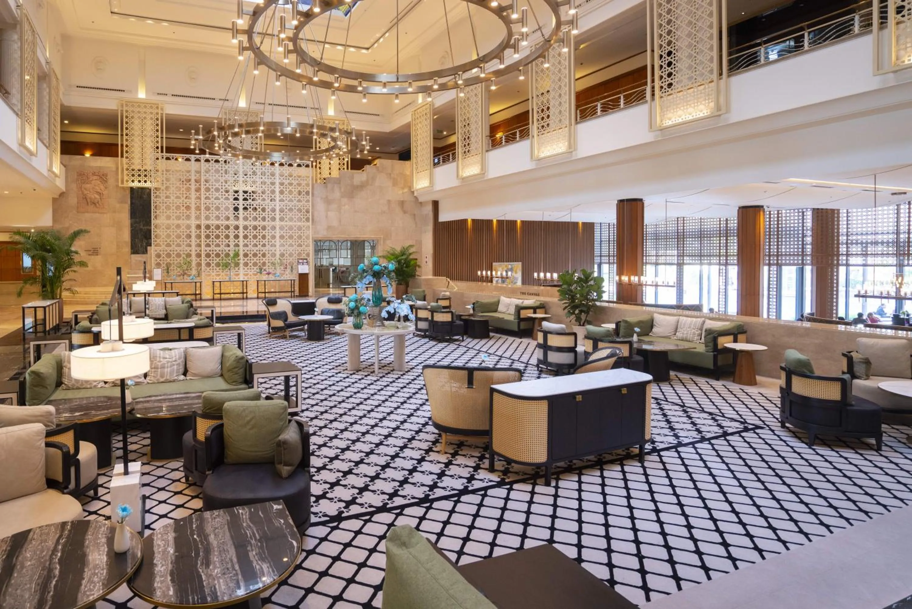 Lounge or bar in Lotte Hotel Saigon