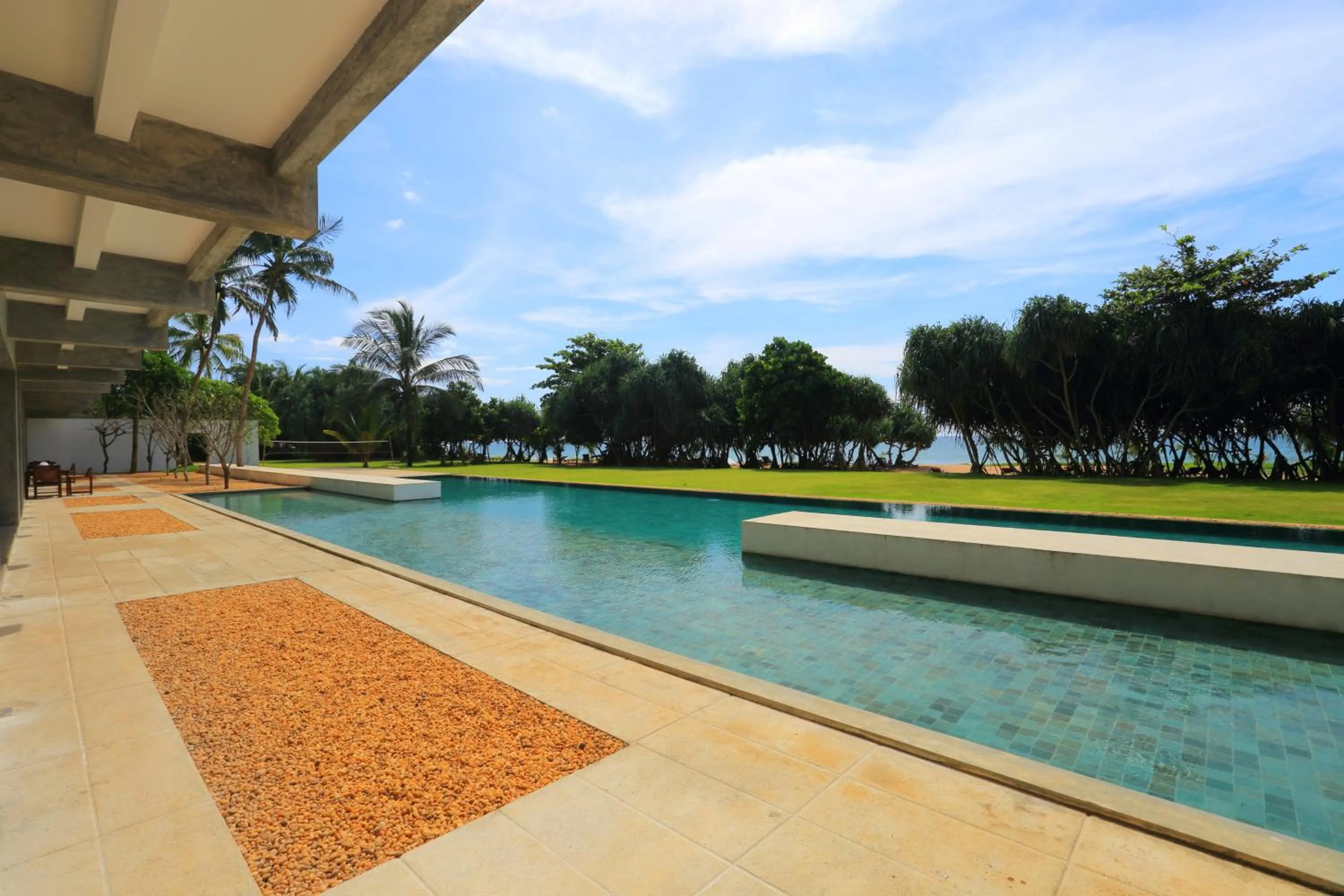 Swimming pool in Temple Tree Resort & Spa