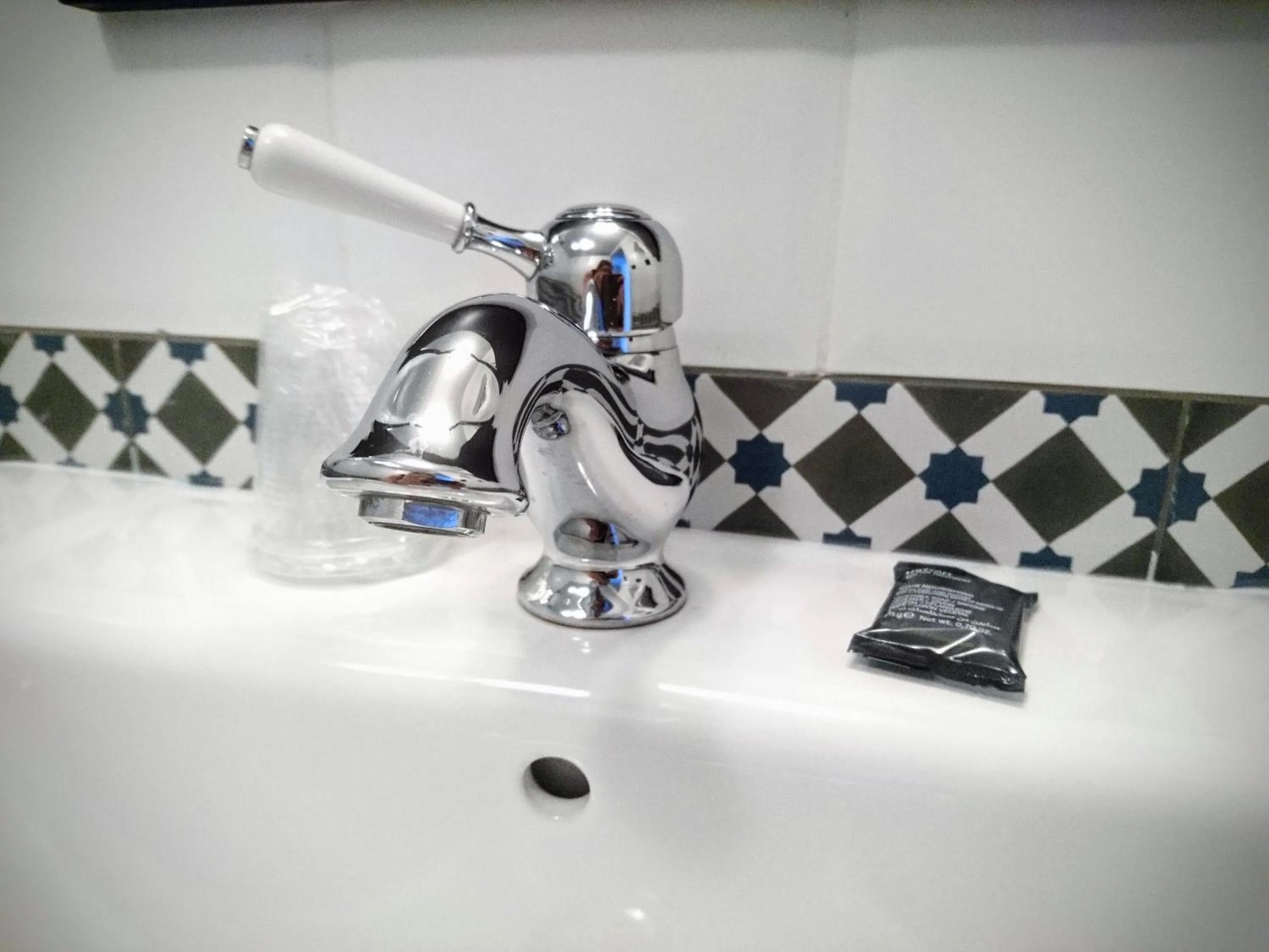 Bathroom in Best Western Hôtel Journel Saint-Laurent-du-Var Aéroport