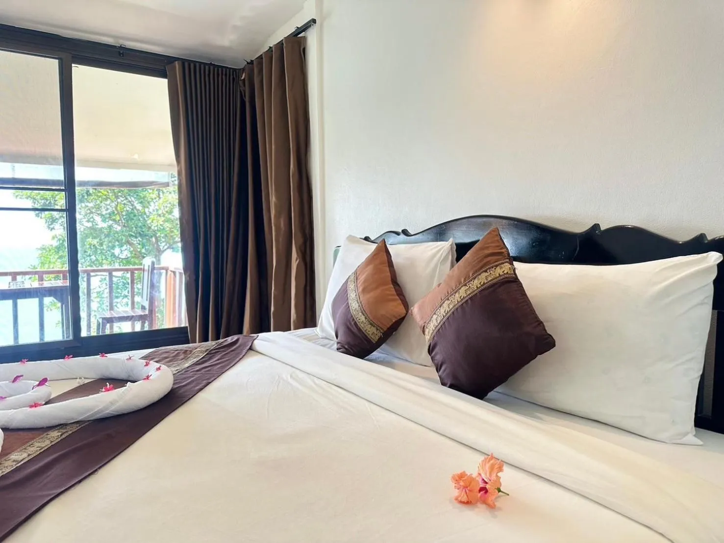 Bedroom, Bed in Chang Cliff Resort