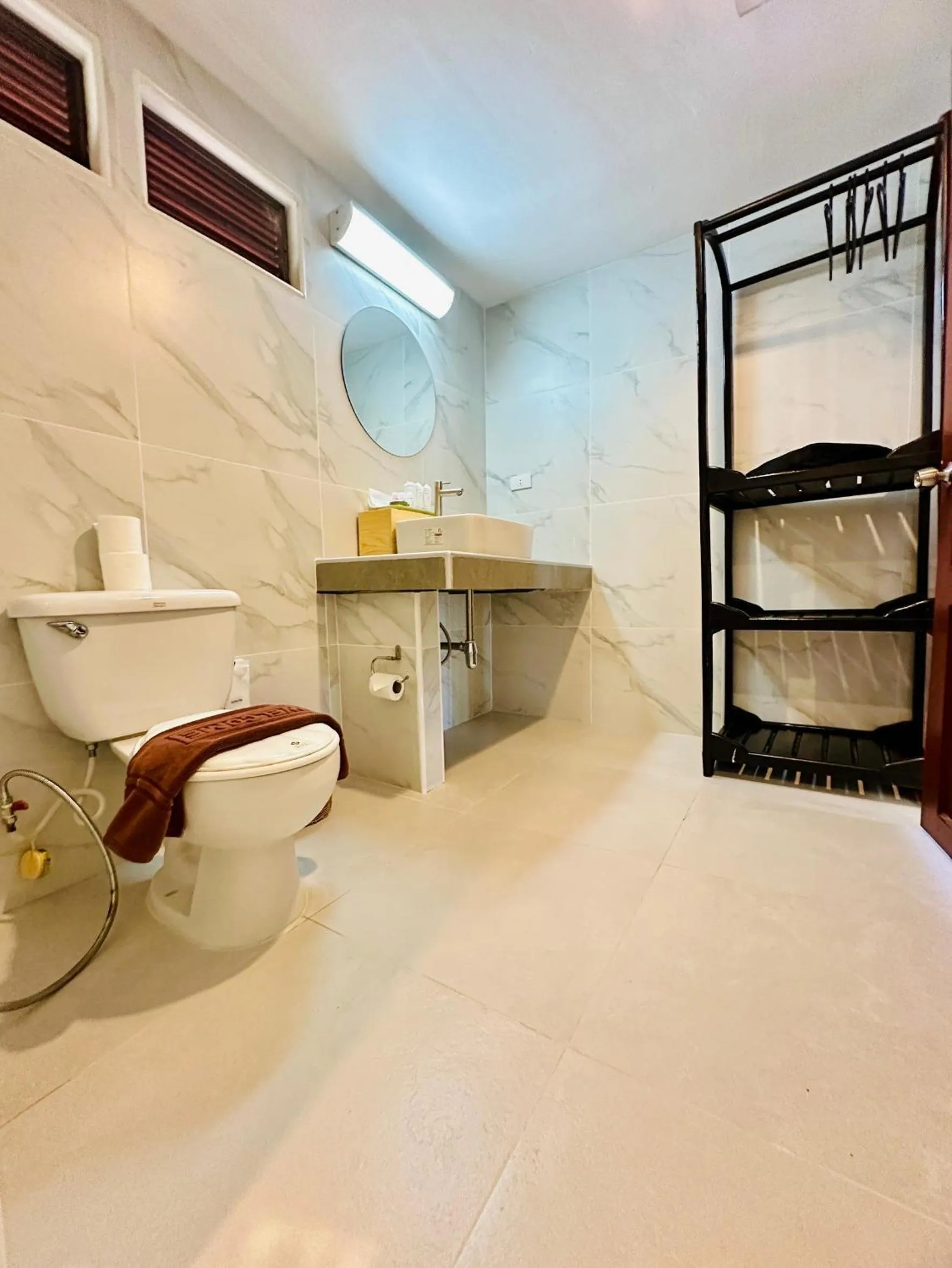 Property building in Chang Cliff Resort