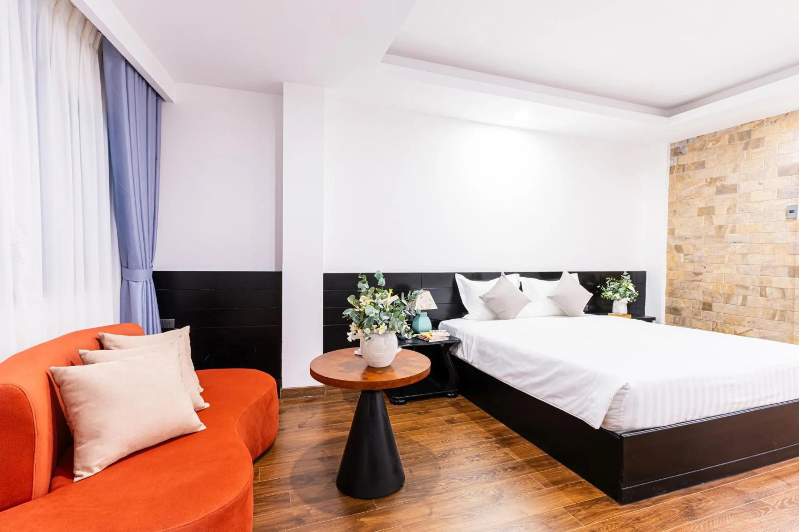 Bedroom, Bed in Cosmo Park Hotel