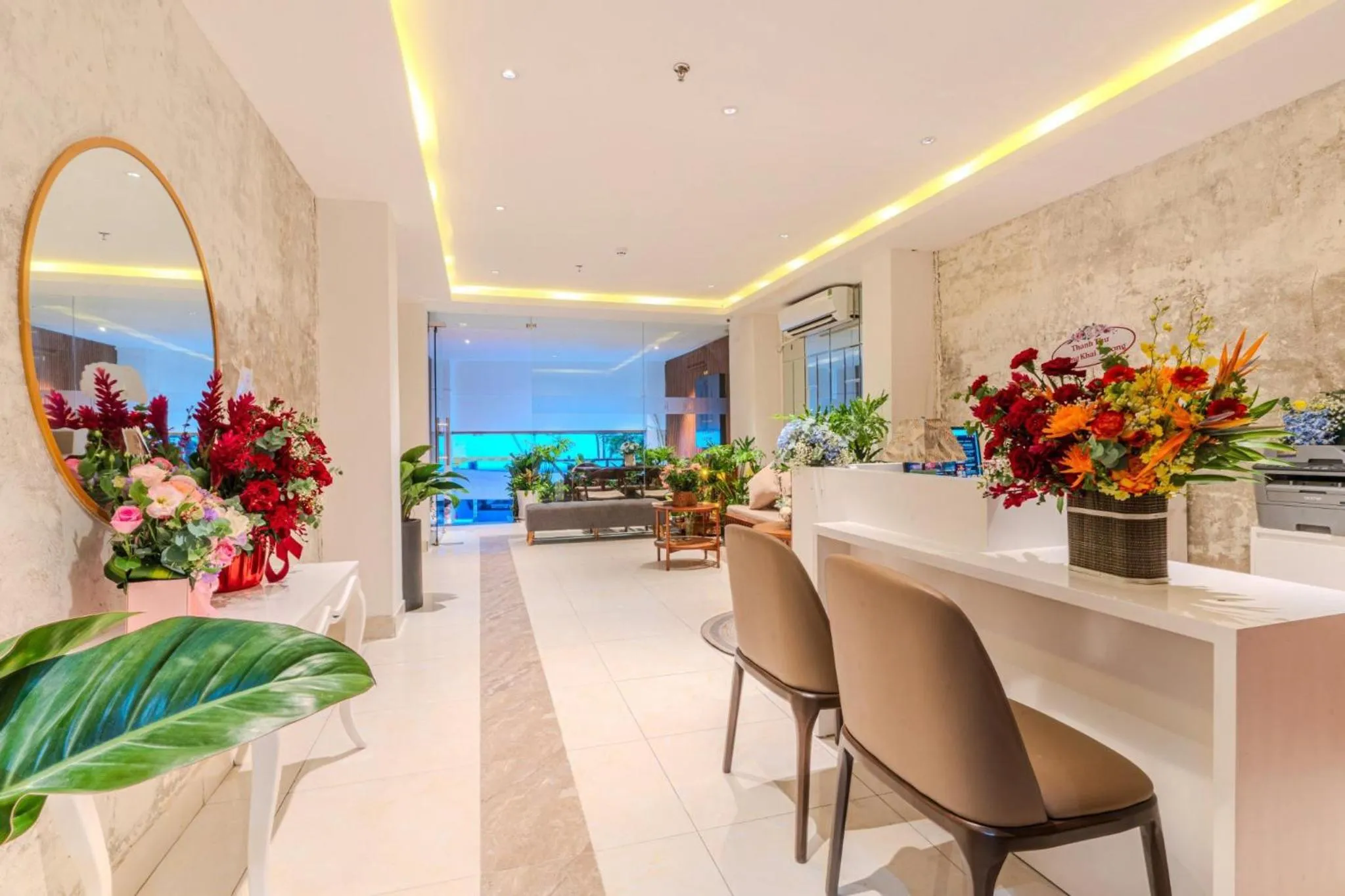 Seating area in Cosmo Park Hotel