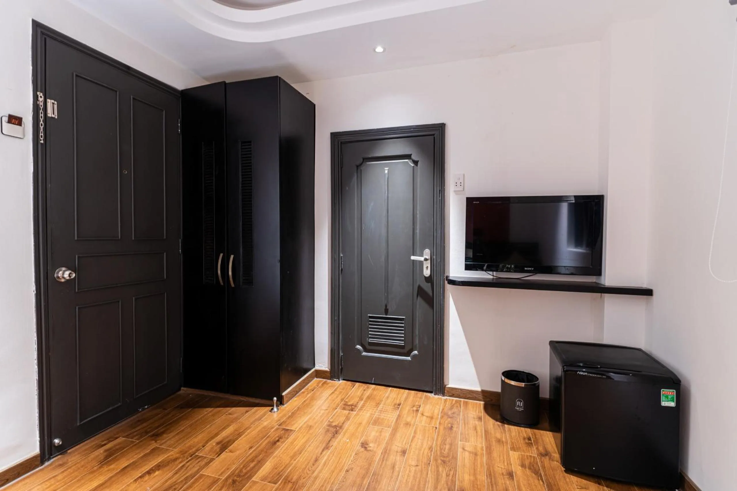 wardrobe in Cosmo Park Hotel