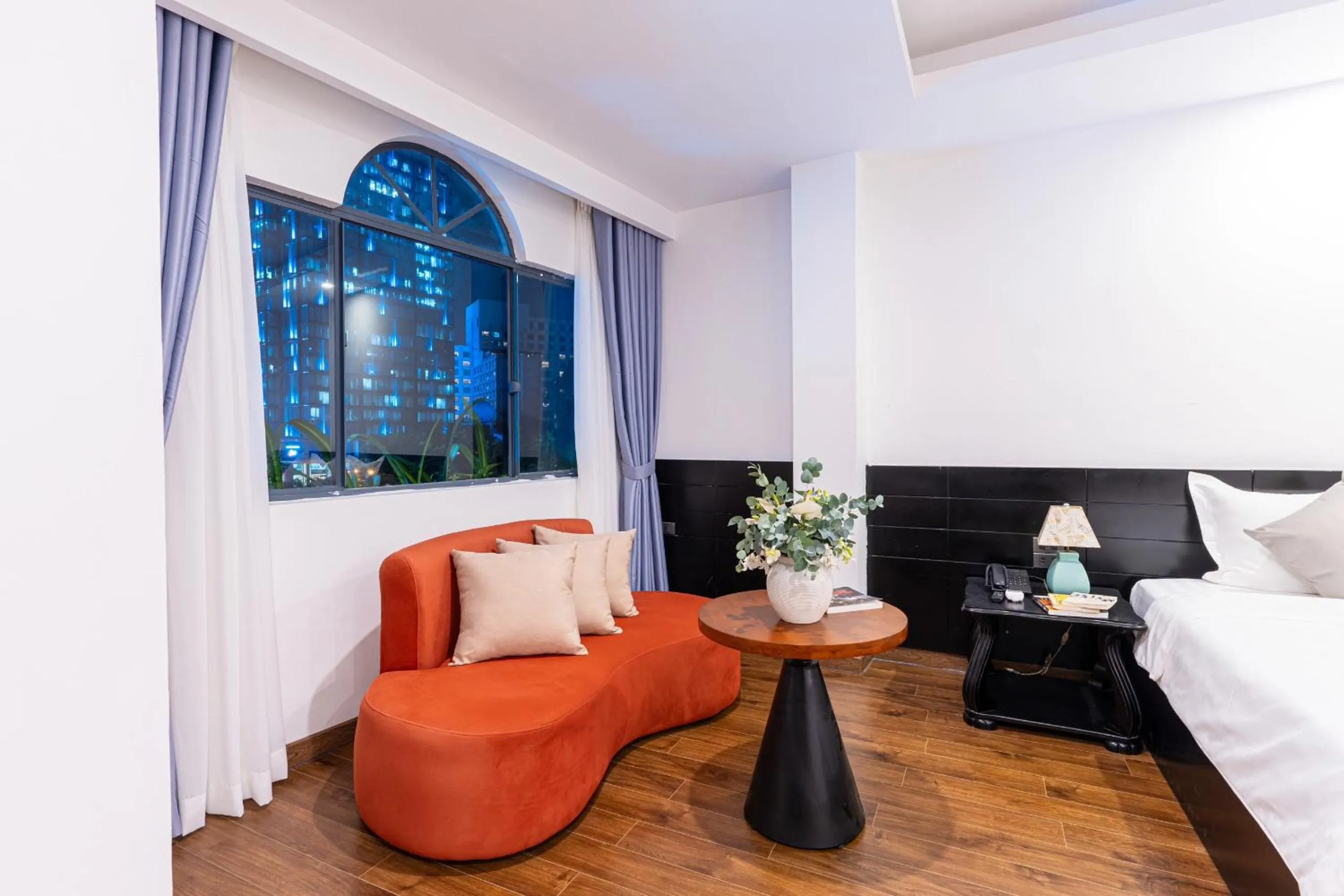 Bed in Cosmo Park Hotel