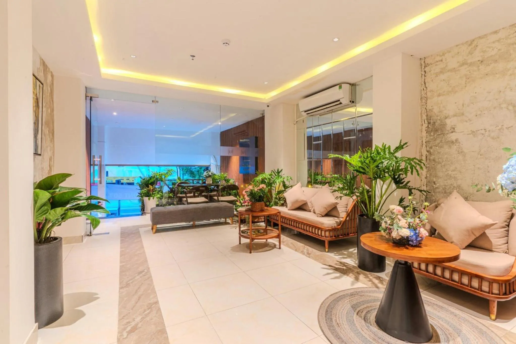 Seating area in Cosmo Park Hotel