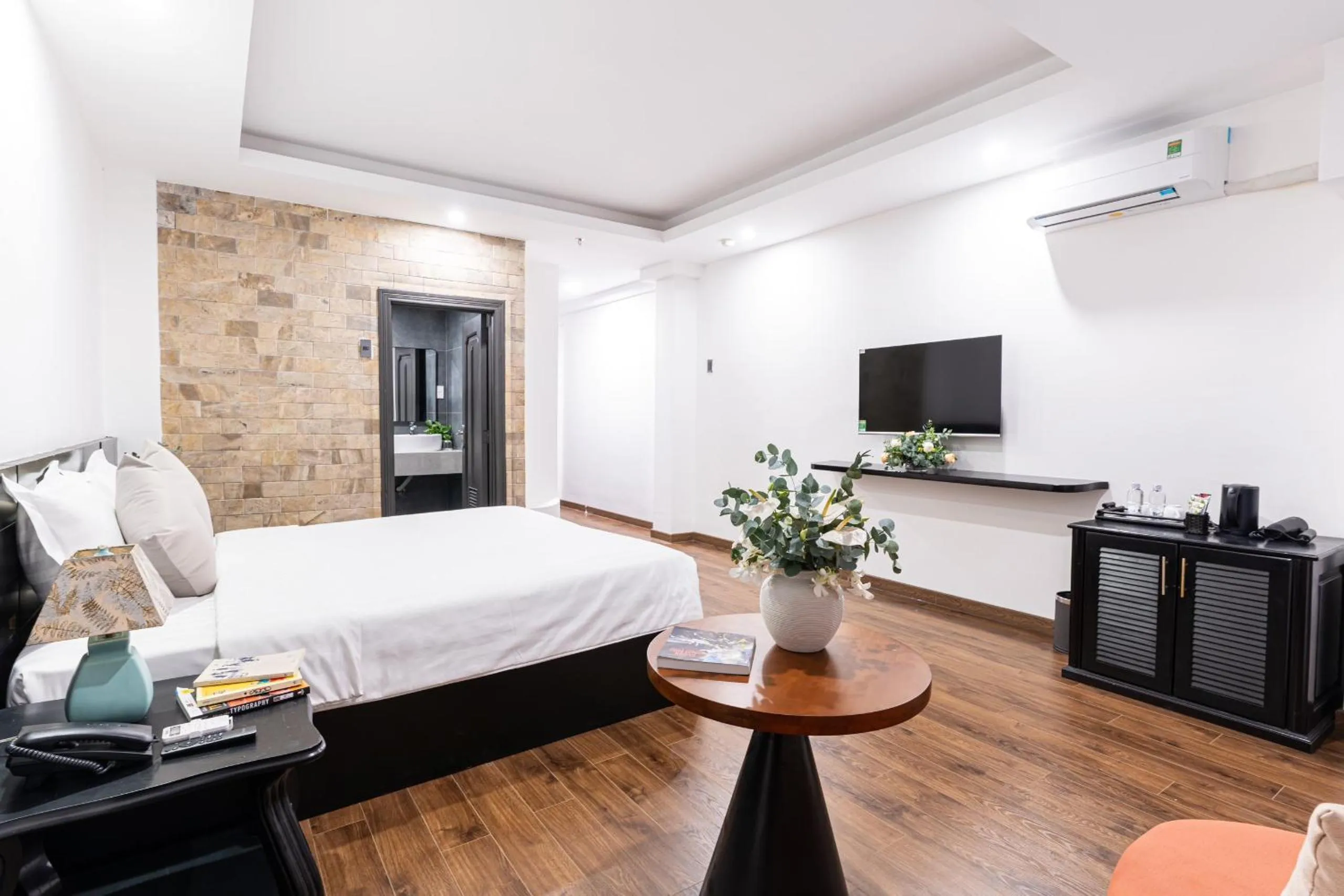 Bed in Cosmo Park Hotel