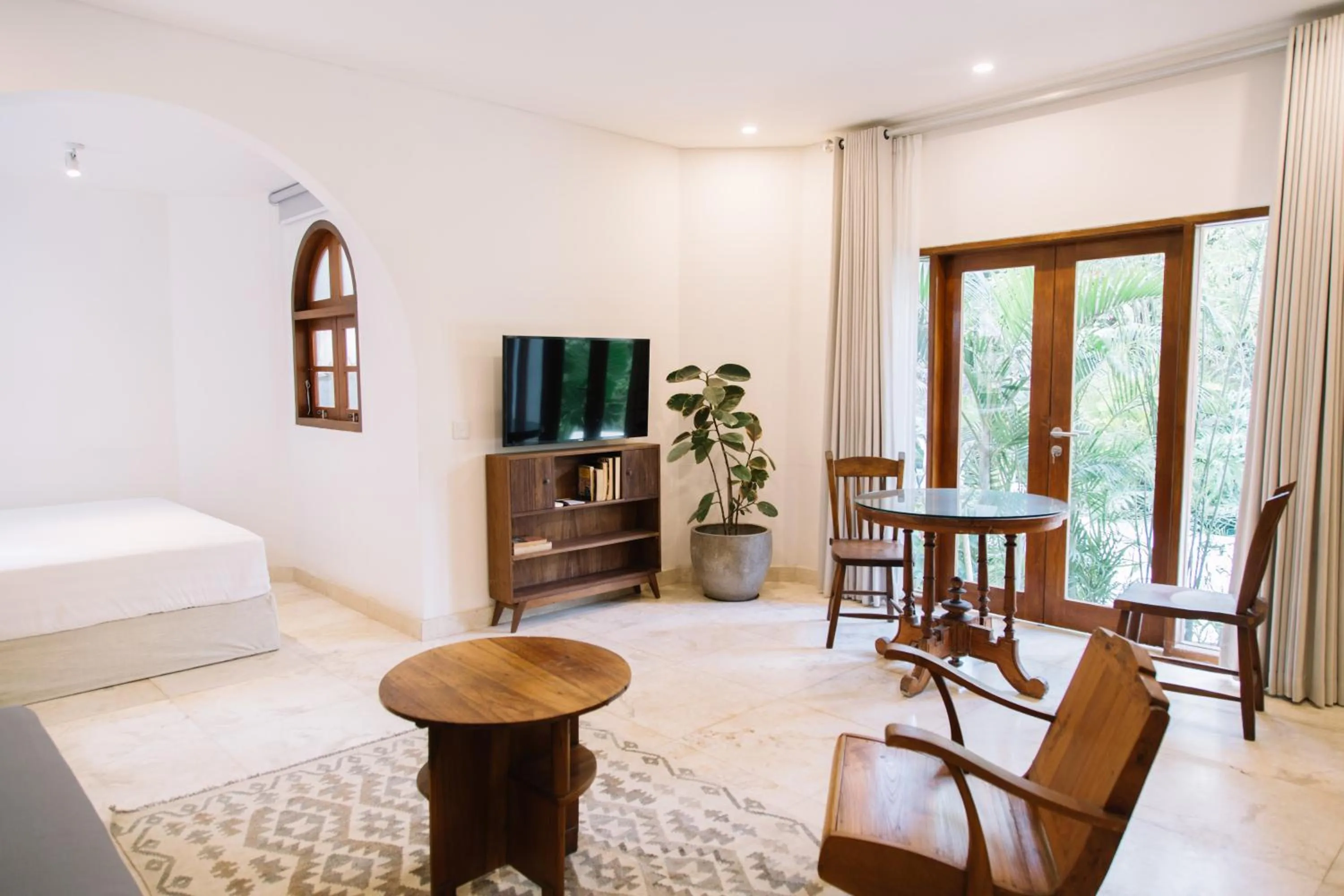 Living room, Bed in Kresna By The Sea By Kresna Hospitality