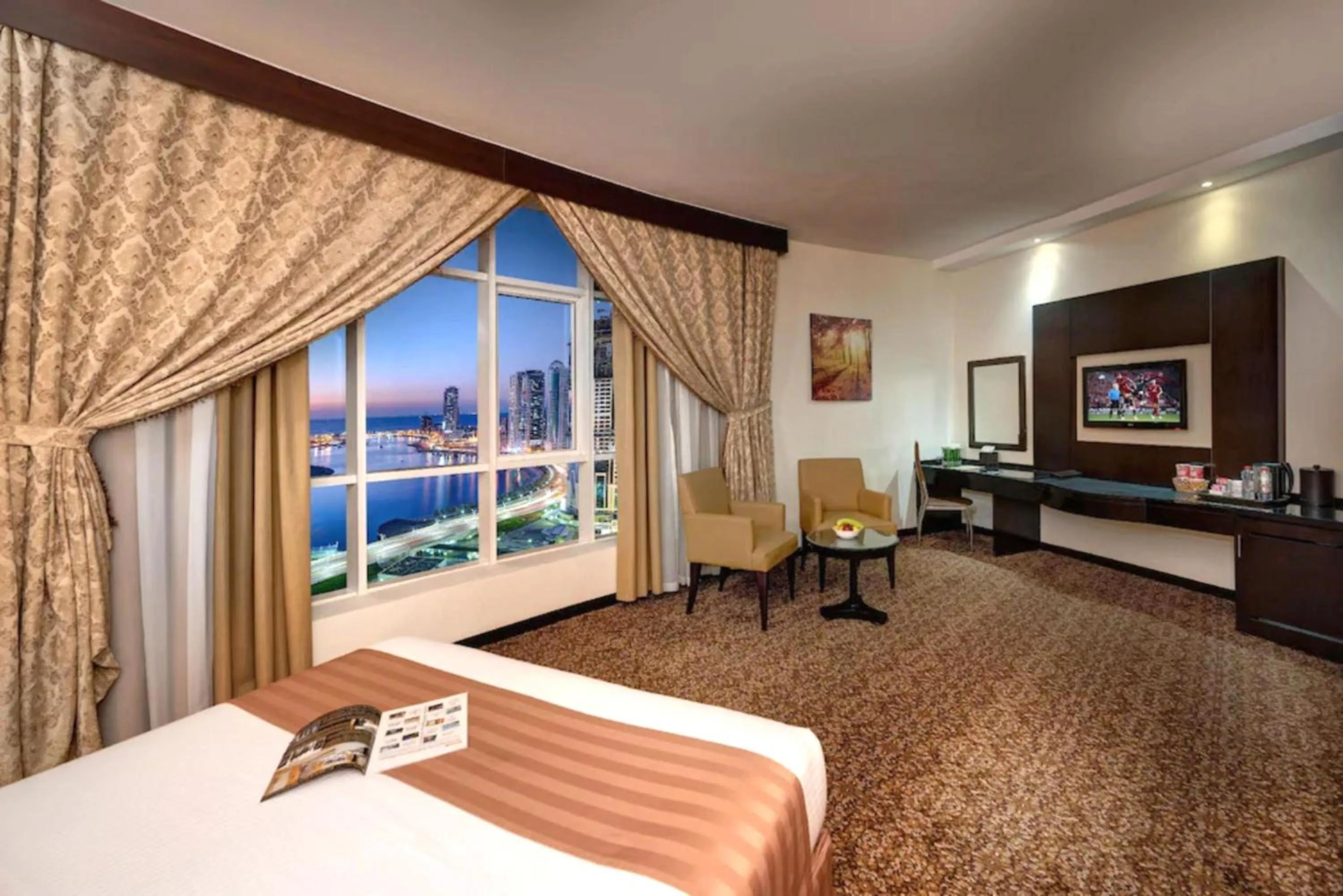 Bedroom, Bed in Aryana Hotel