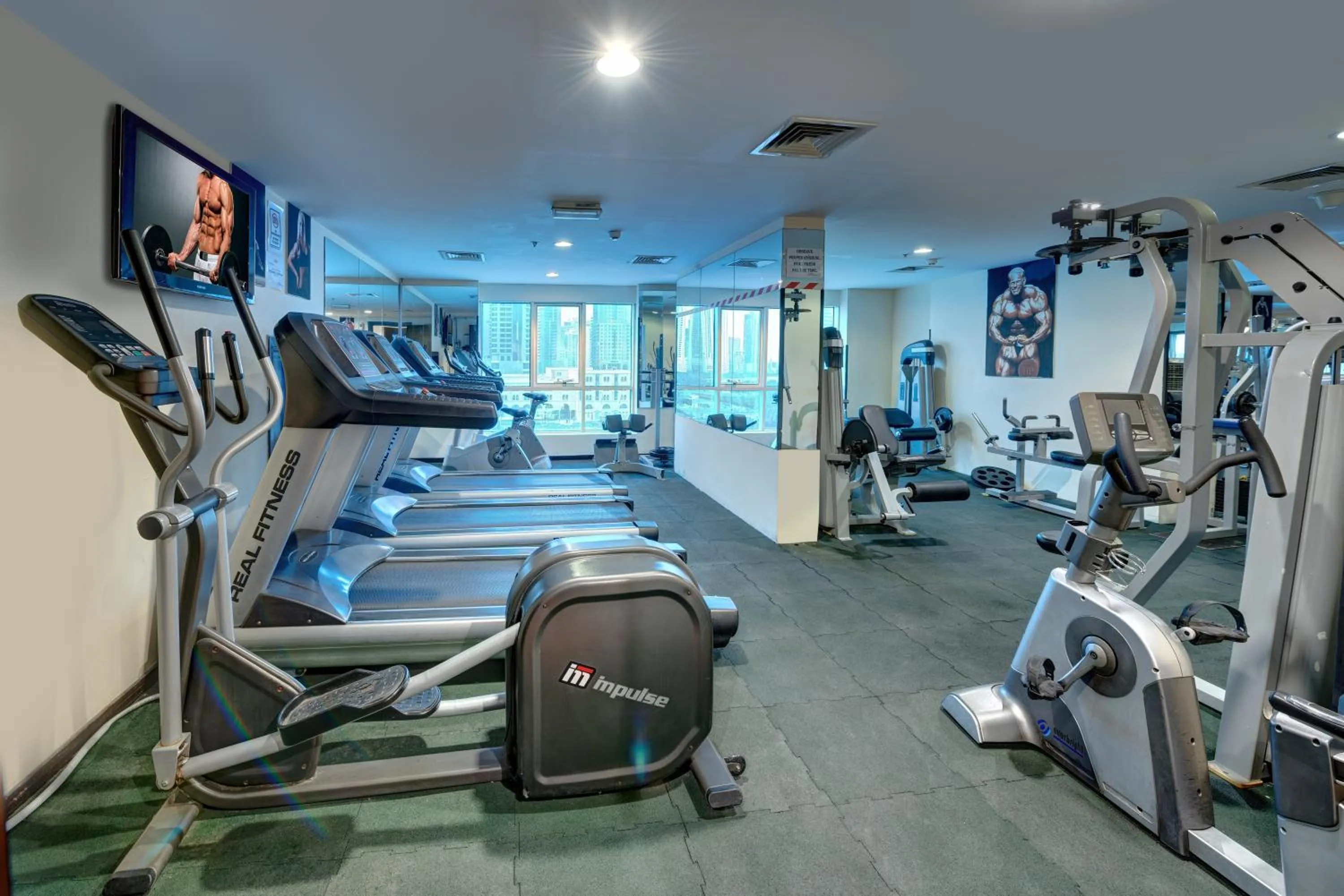 Fitness centre/facilities in Aryana Hotel