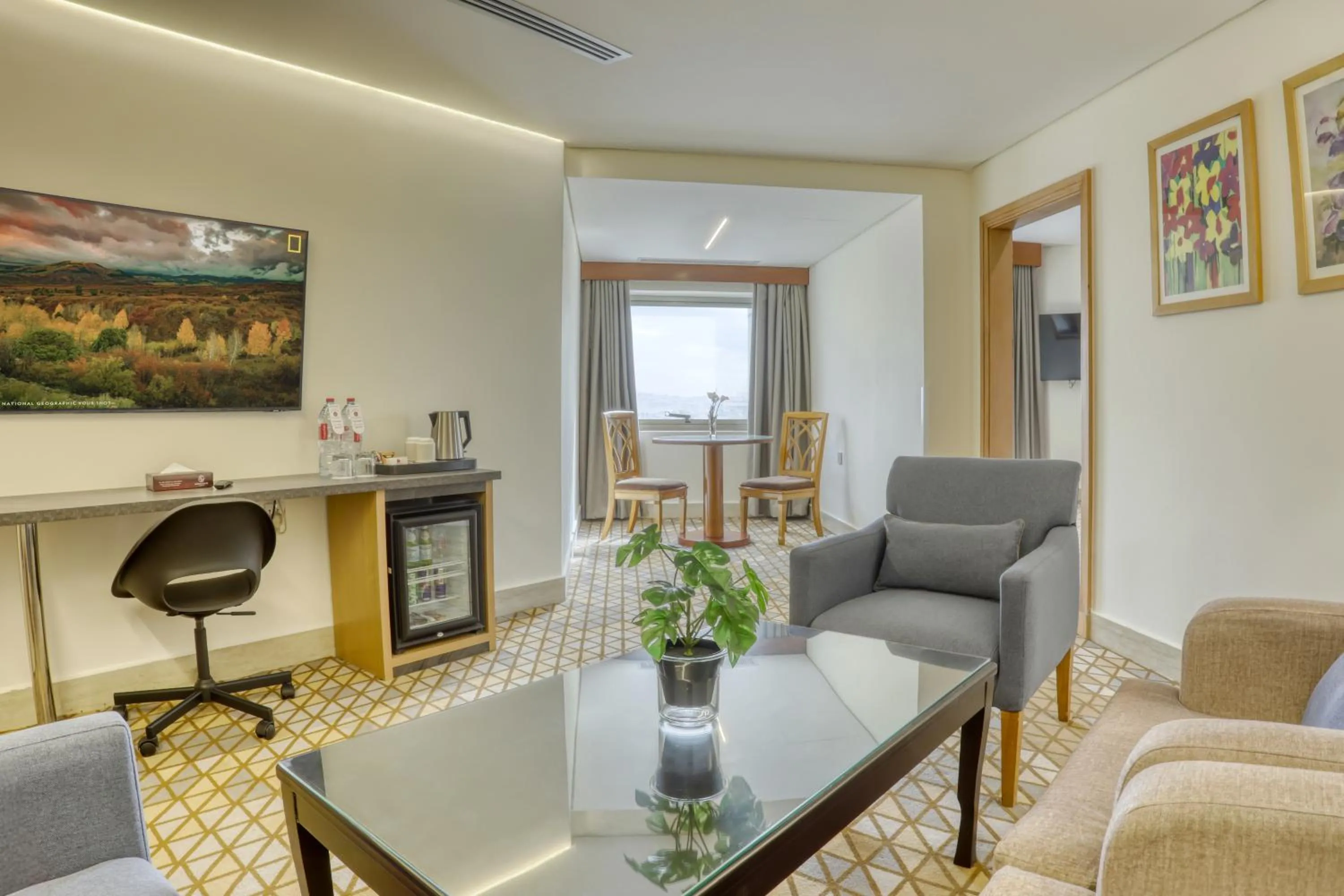 Living room in Geneva Hotel