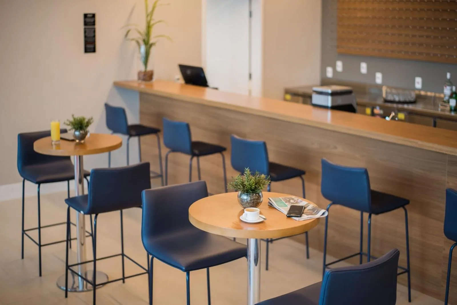 Lounge or bar in Intercity Ribeirão Preto