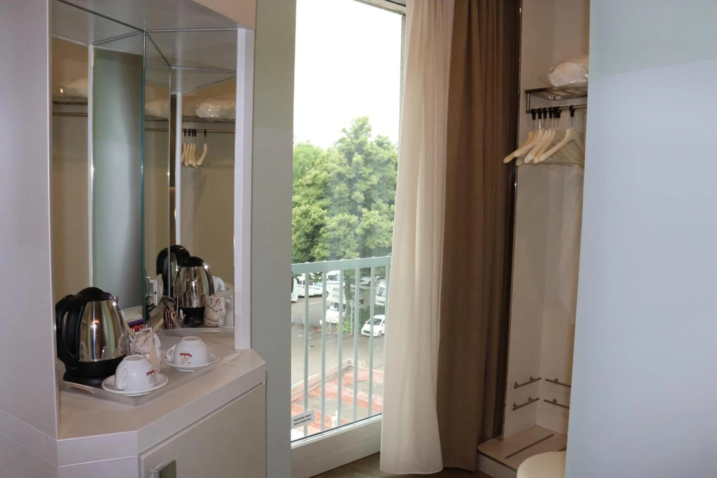 Bedroom in Ark Hotel