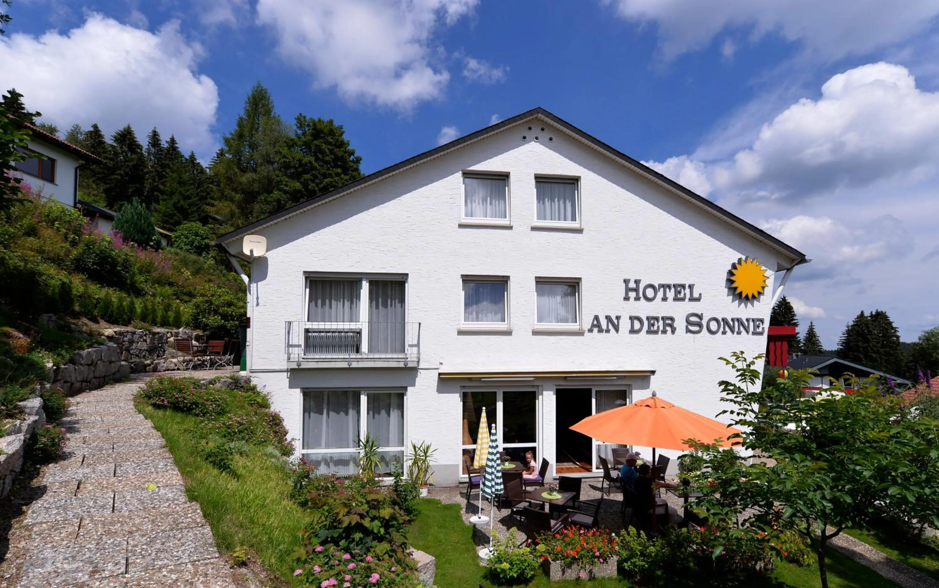 Property building in Hotel an der Sonne & Restaurant Zum Schneiger