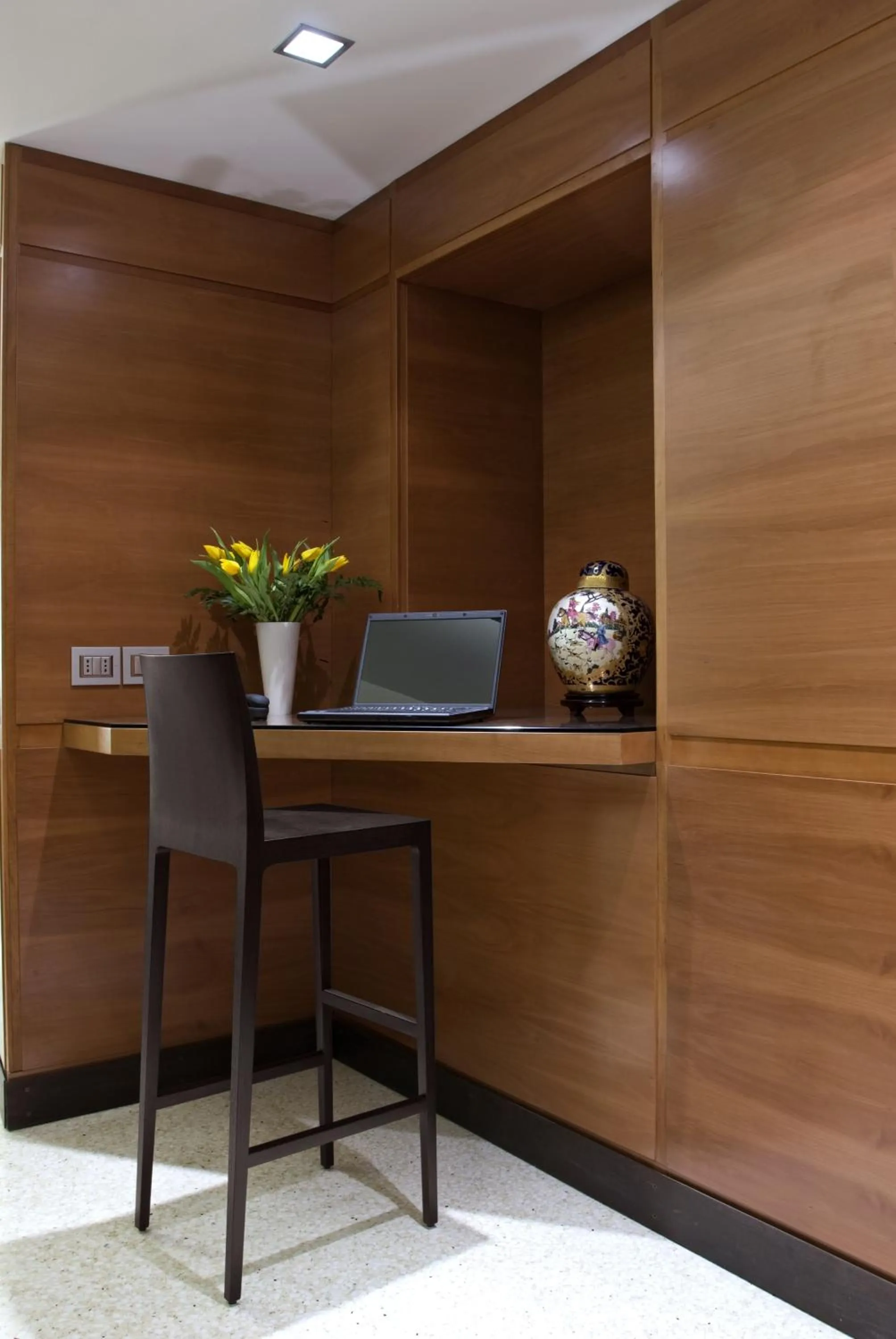 Communal lounge/ TV room in Hotel Memphis