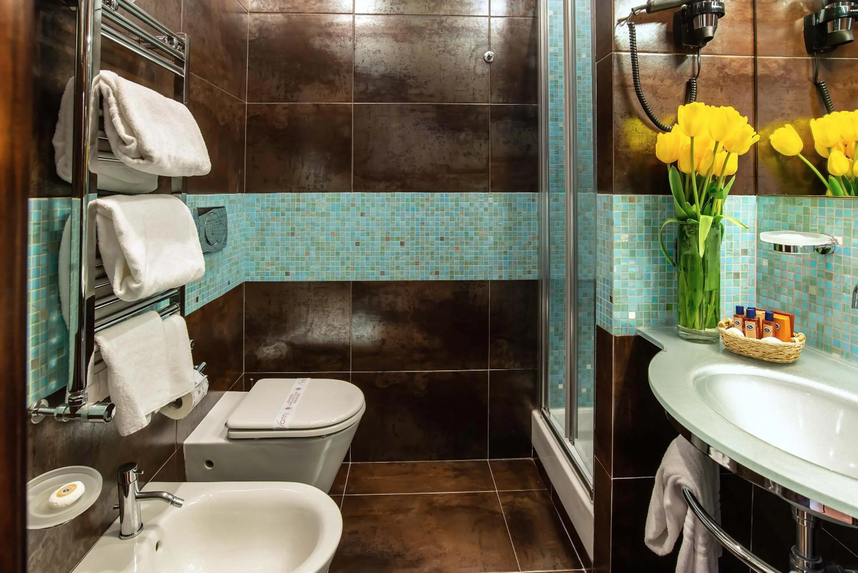 Bathroom in Hotel Memphis