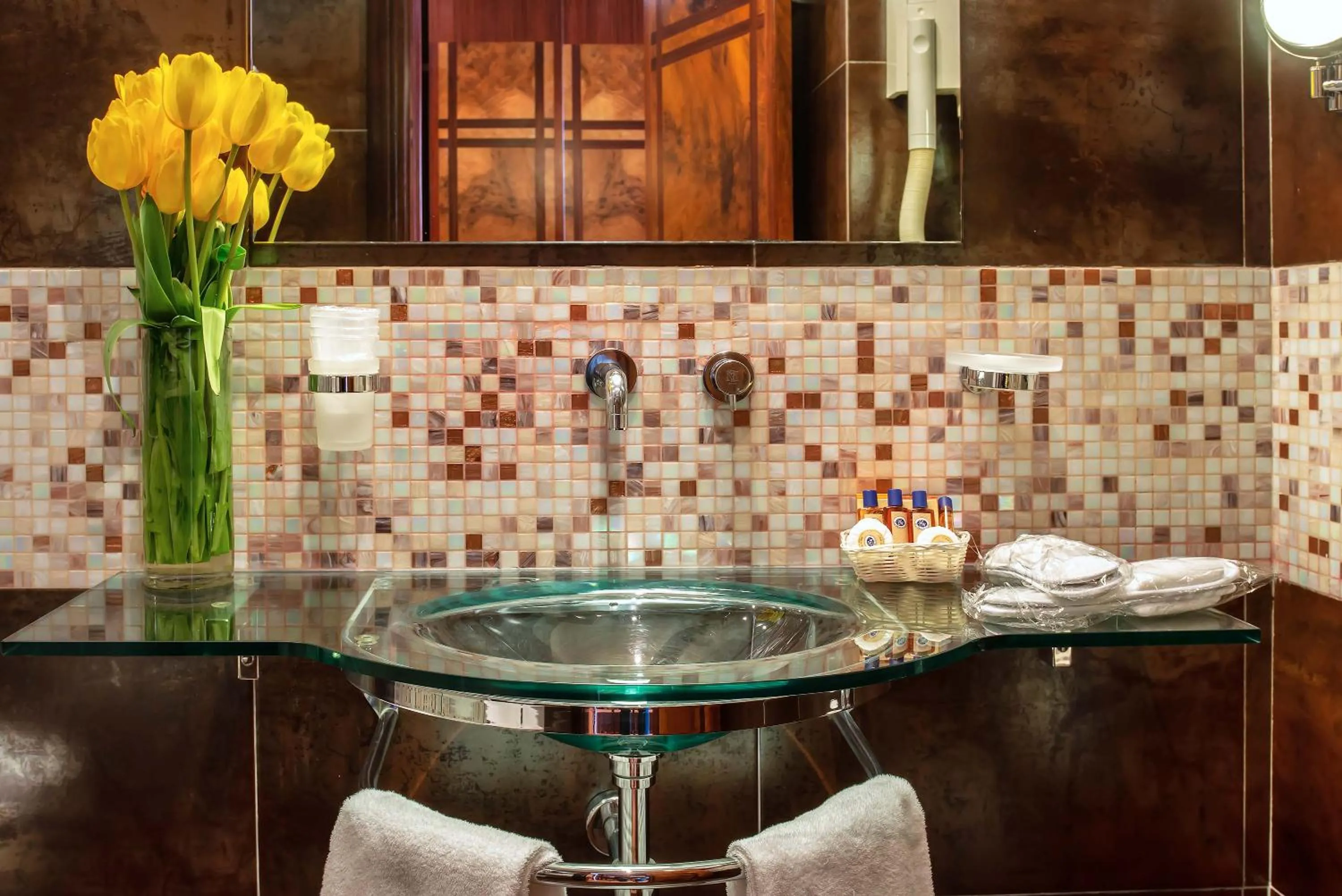 Bathroom in Hotel Memphis