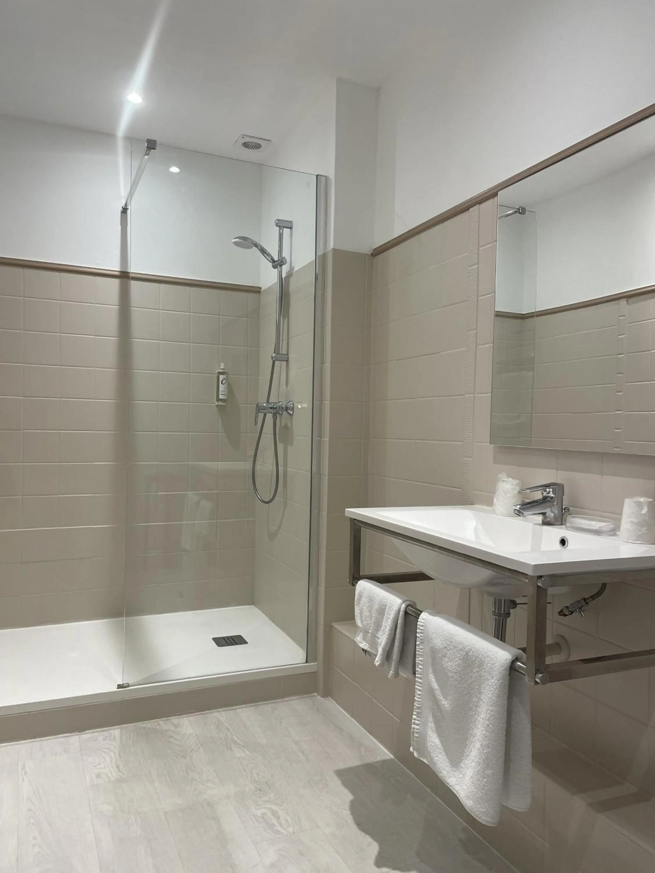 Hotel The Originals Château de Perigny