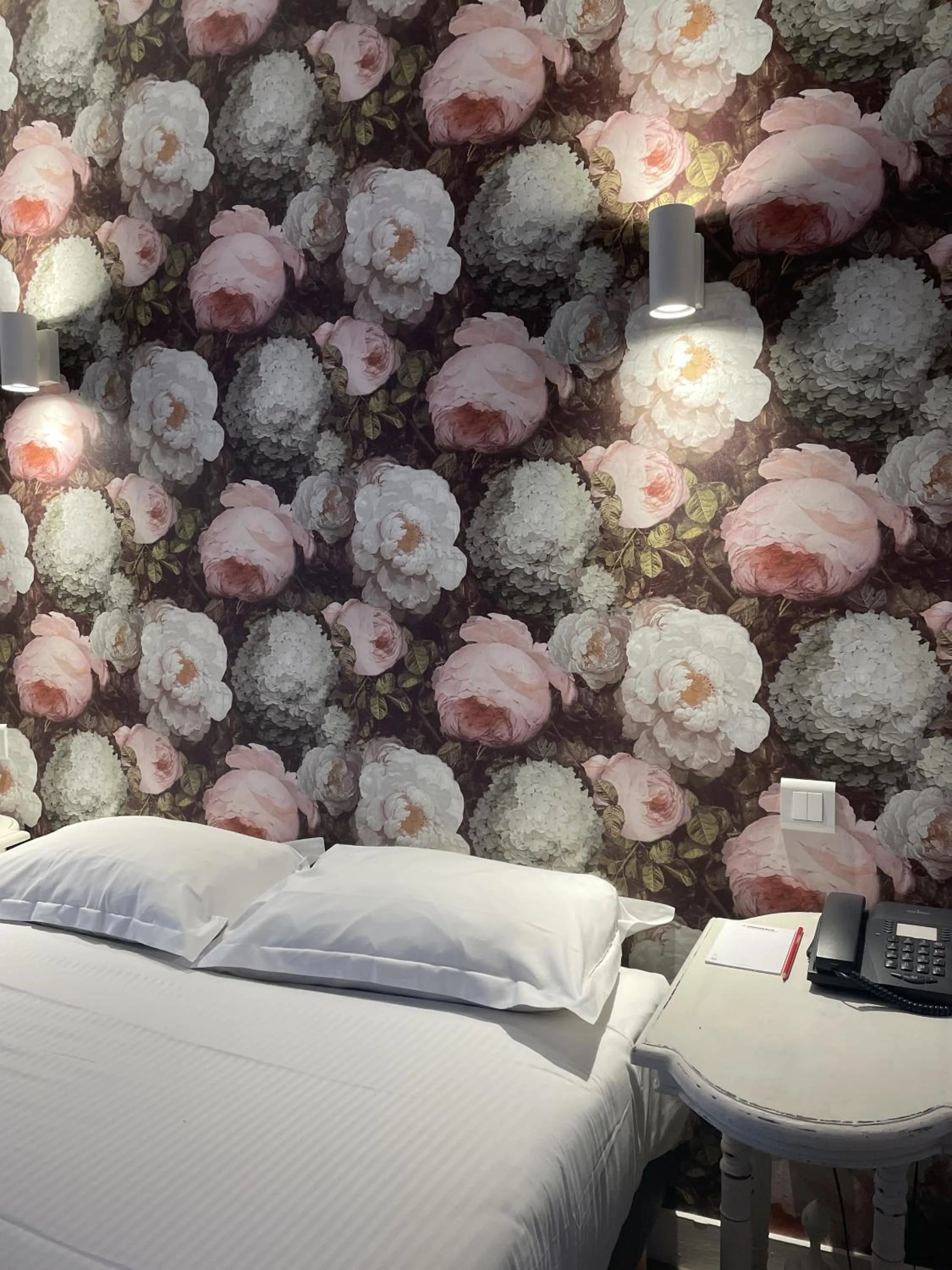 Bed in Hotel The Originals Château de Perigny