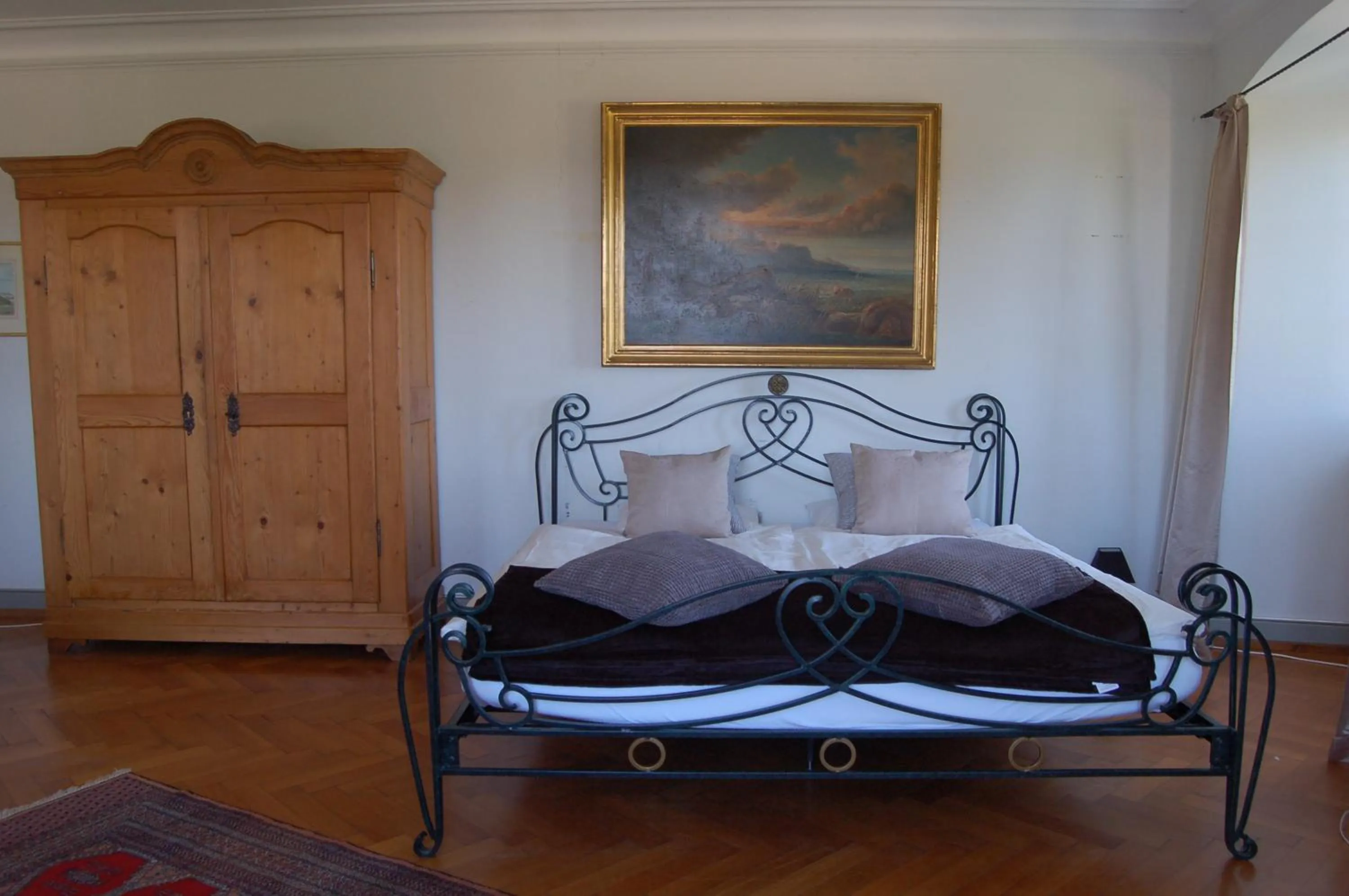 Bed in Hotel & Restaurant Schloss Schwandegg