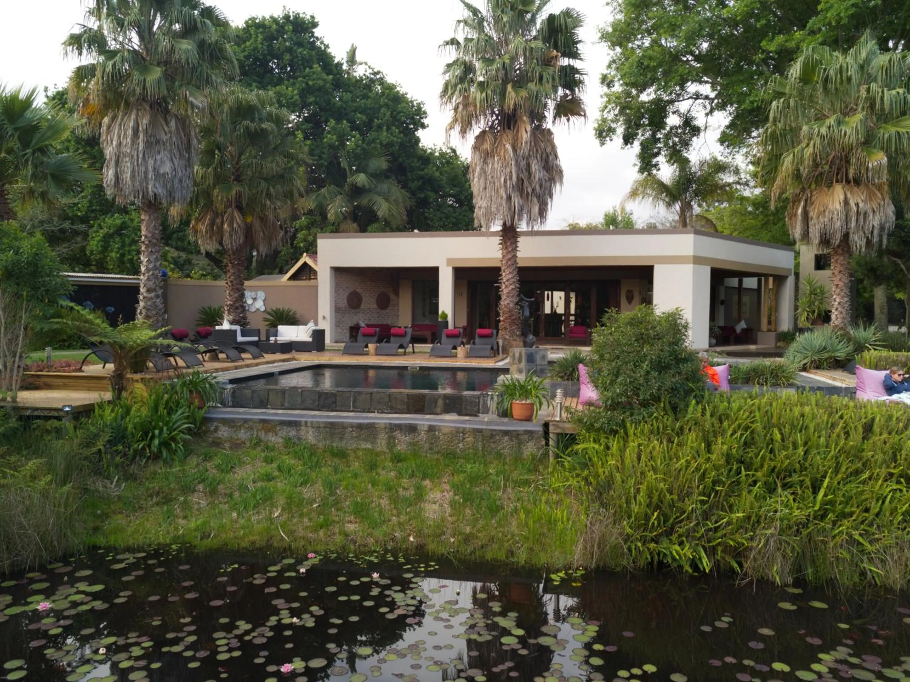 Restaurant/places to eat in Lily Pond Country Lodge