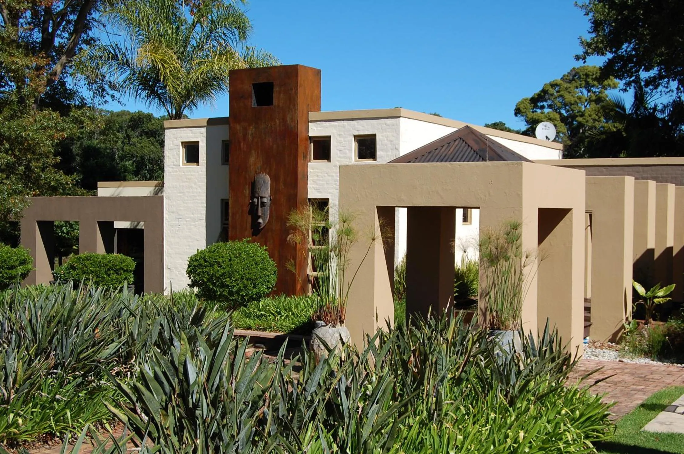 Property building in Lily Pond Country Lodge