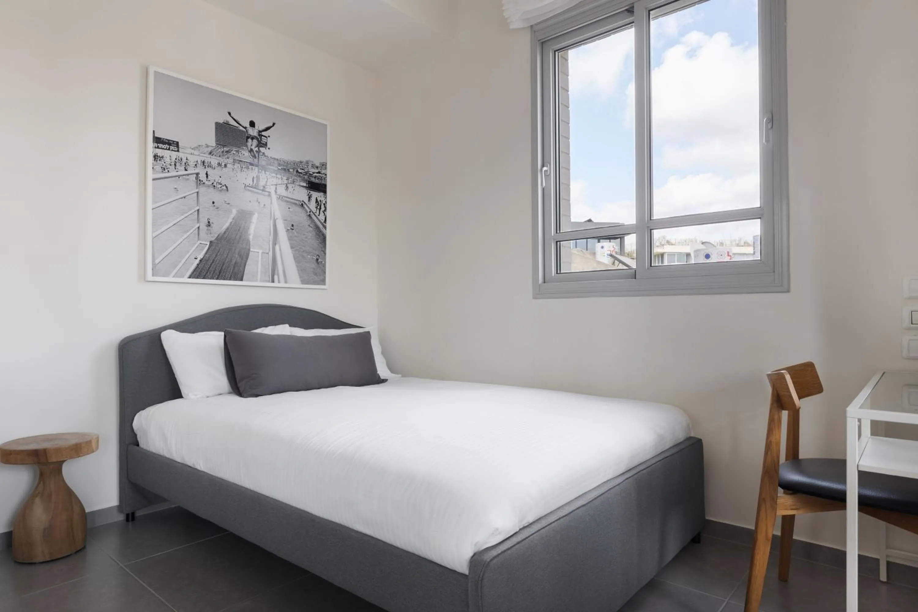 Bed in Bauhaus Boutique by TLV2RENT