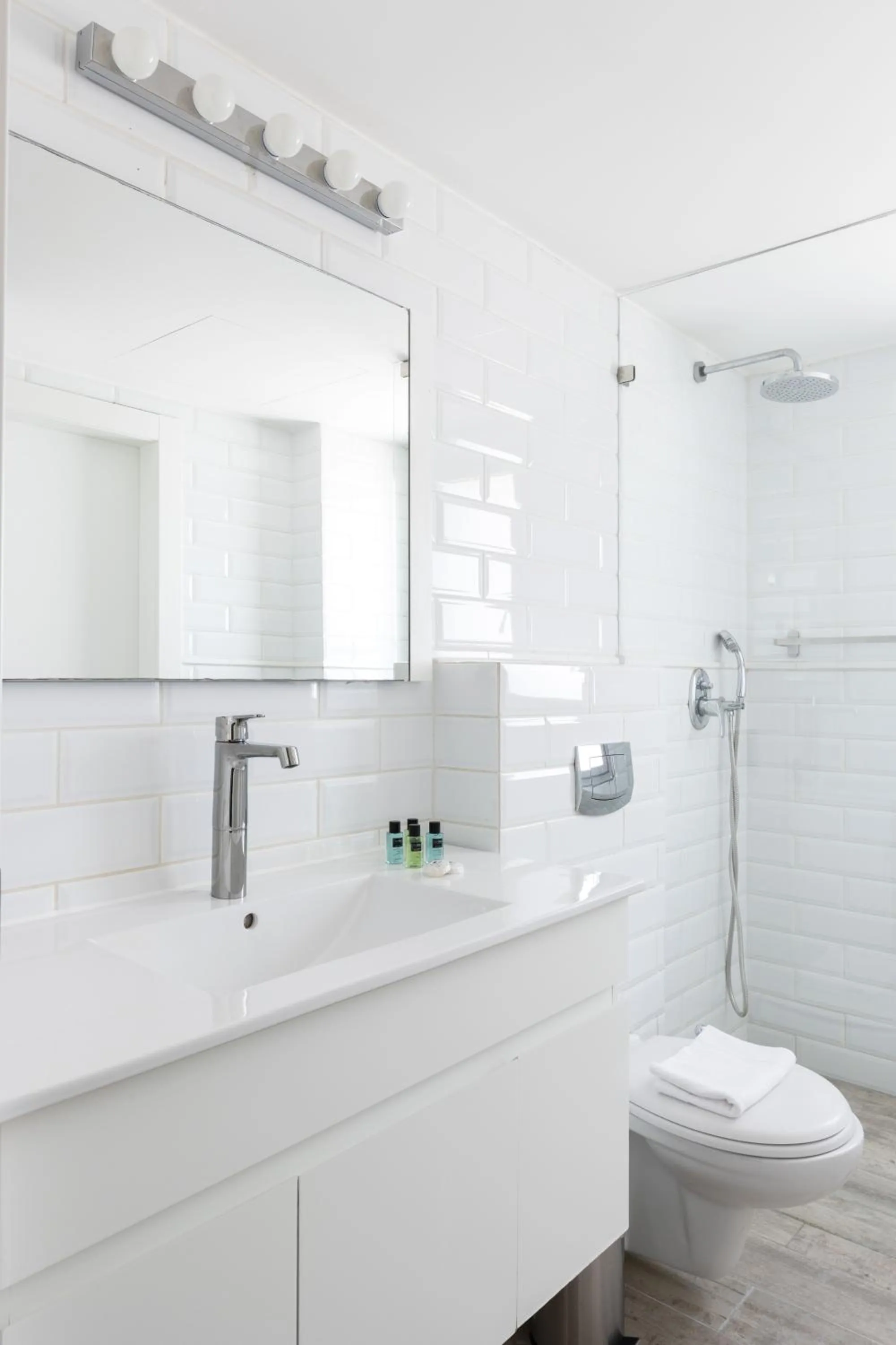 Bauhaus Boutique by TLV2RENT