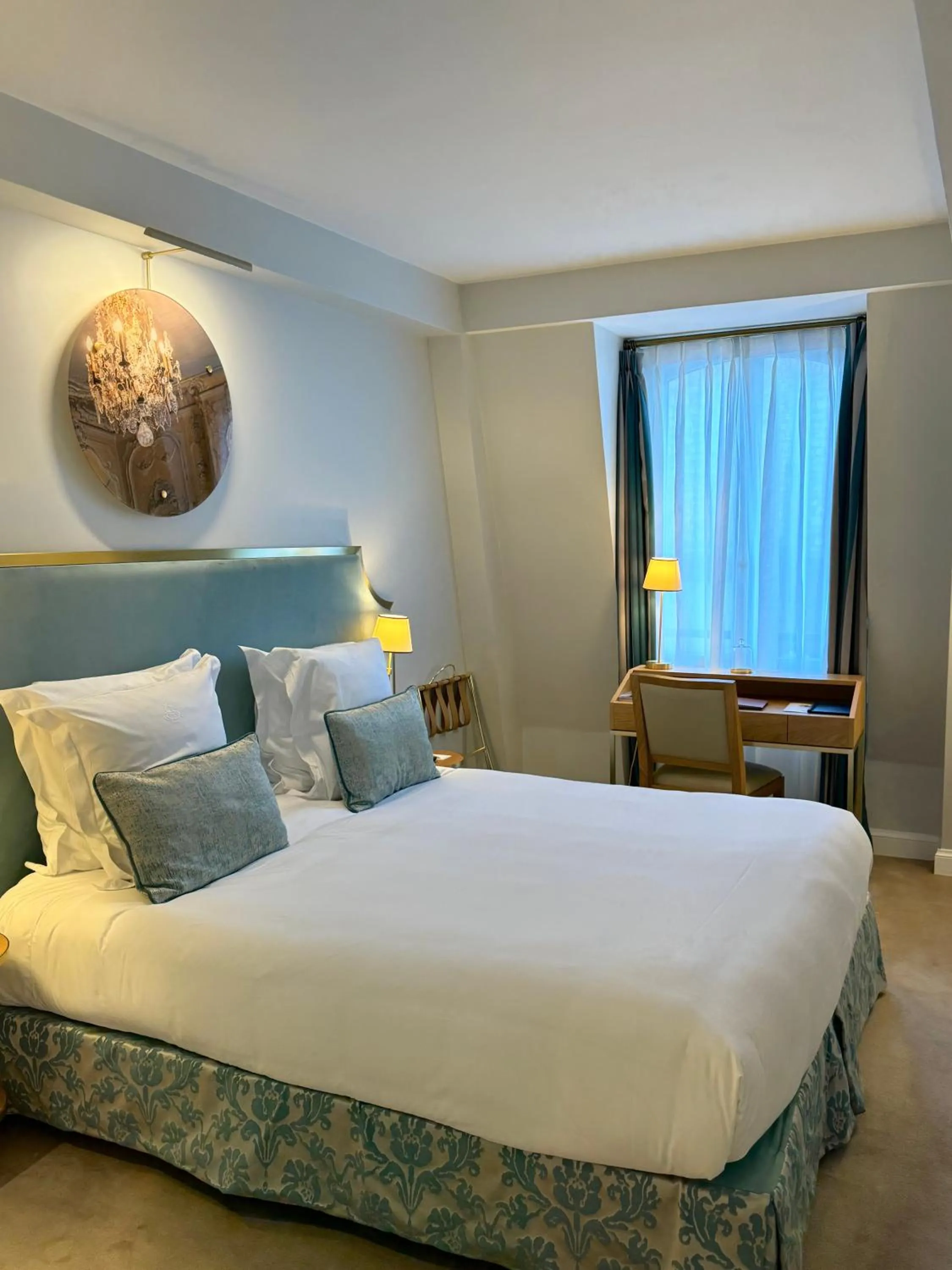 Bed in Hôtel Alfred Sommier