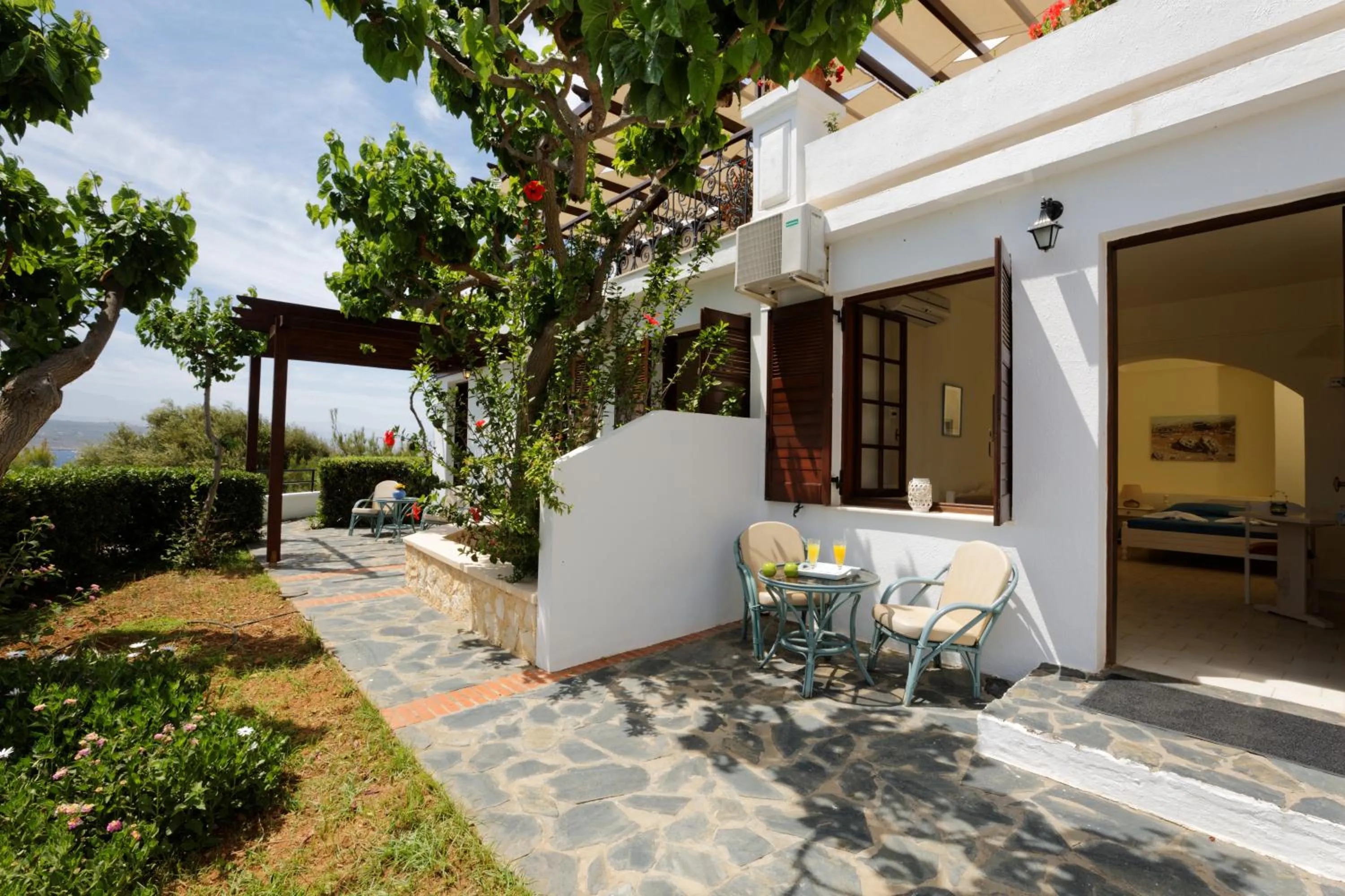Balcony/Terrace in Alianthos Suites