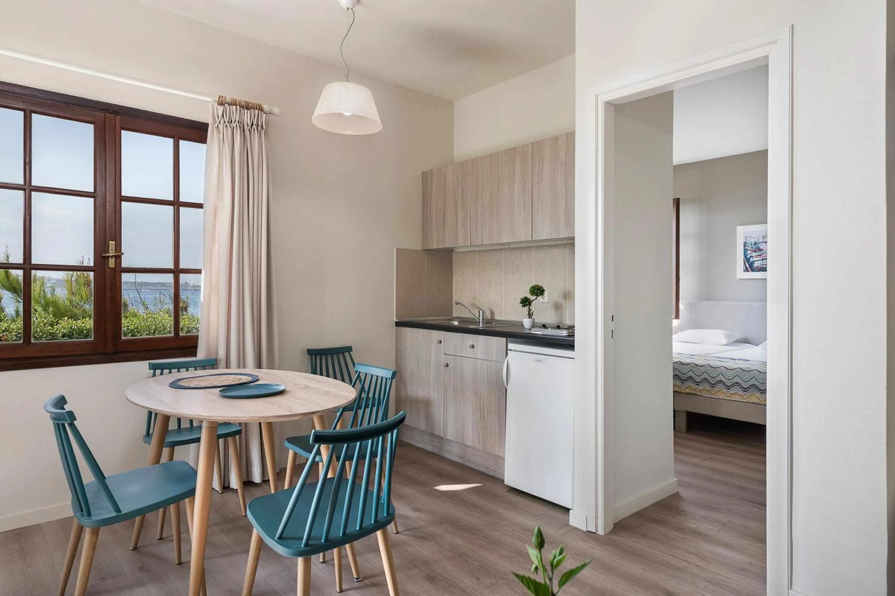 Kitchen or kitchenette in Alianthos Suites