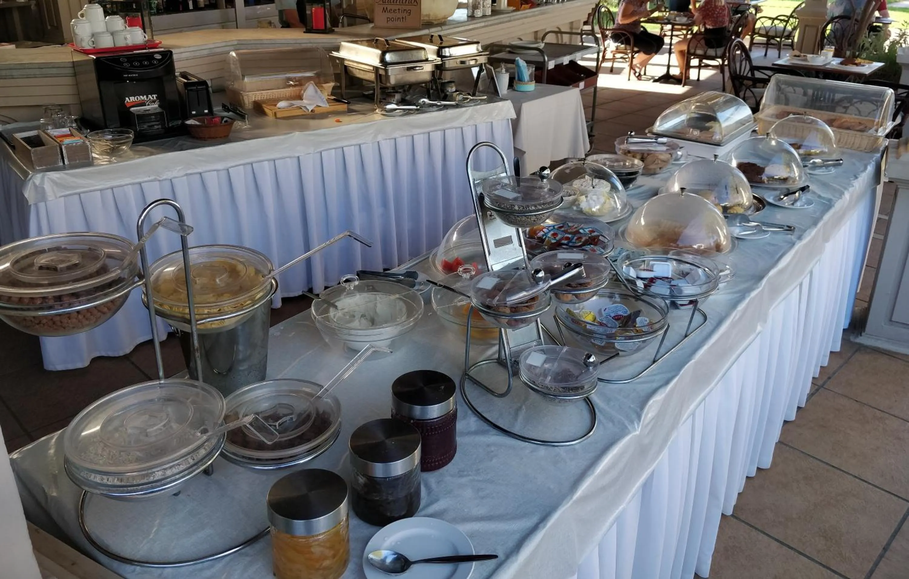 Breakfast in Alianthos Suites