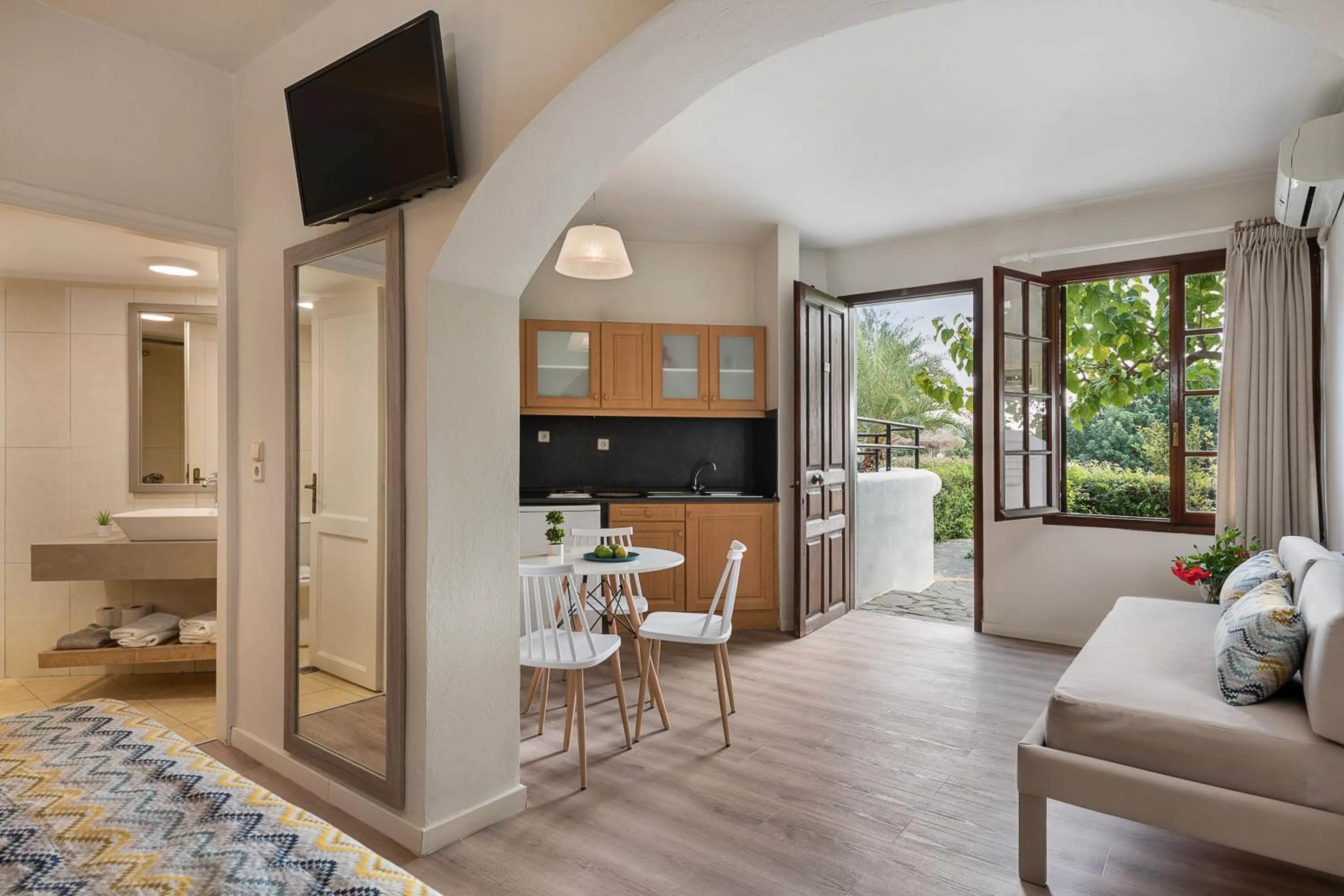 Bathroom in Alianthos Suites