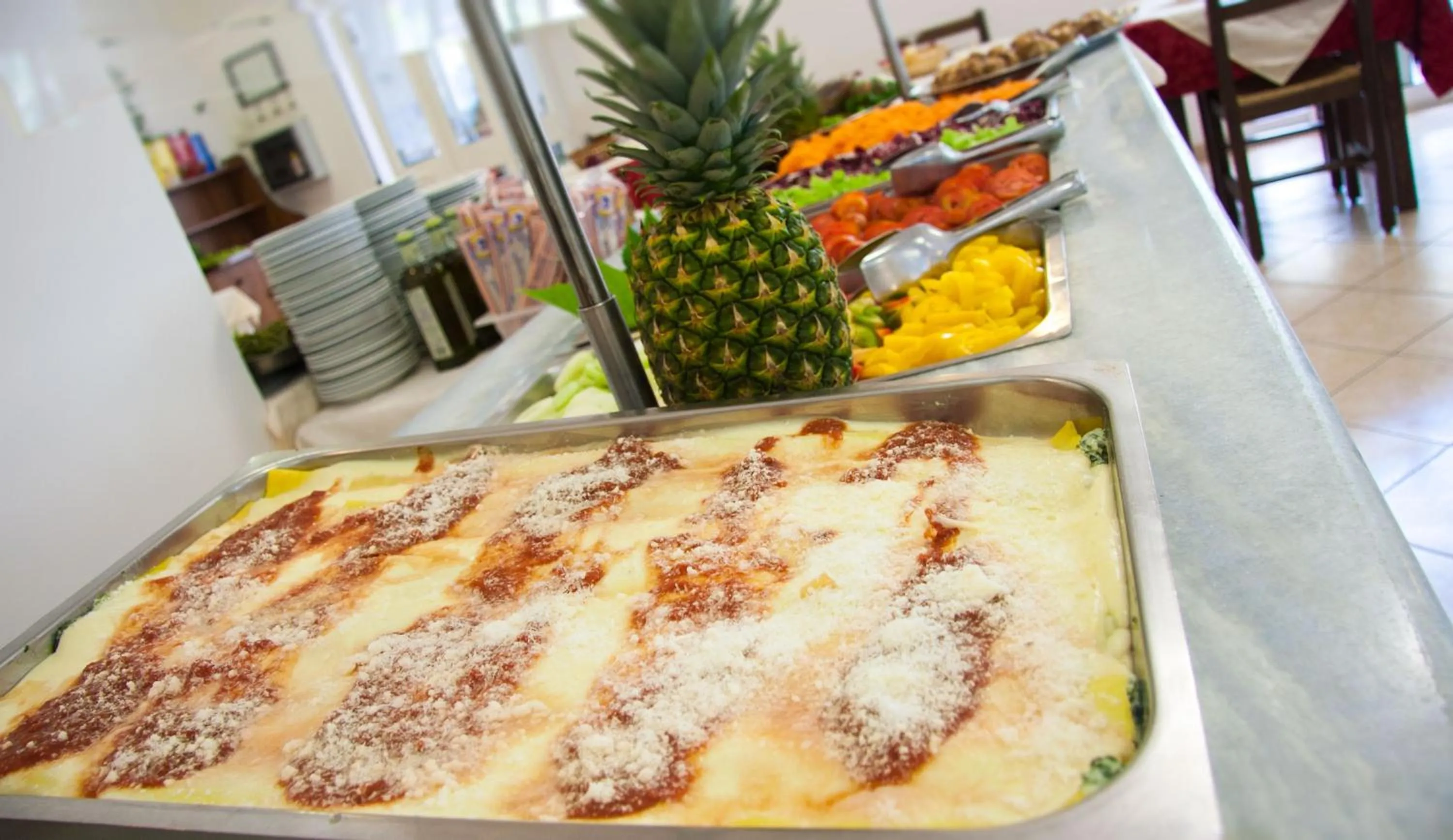 Restaurant/places to eat in Hotel Laura