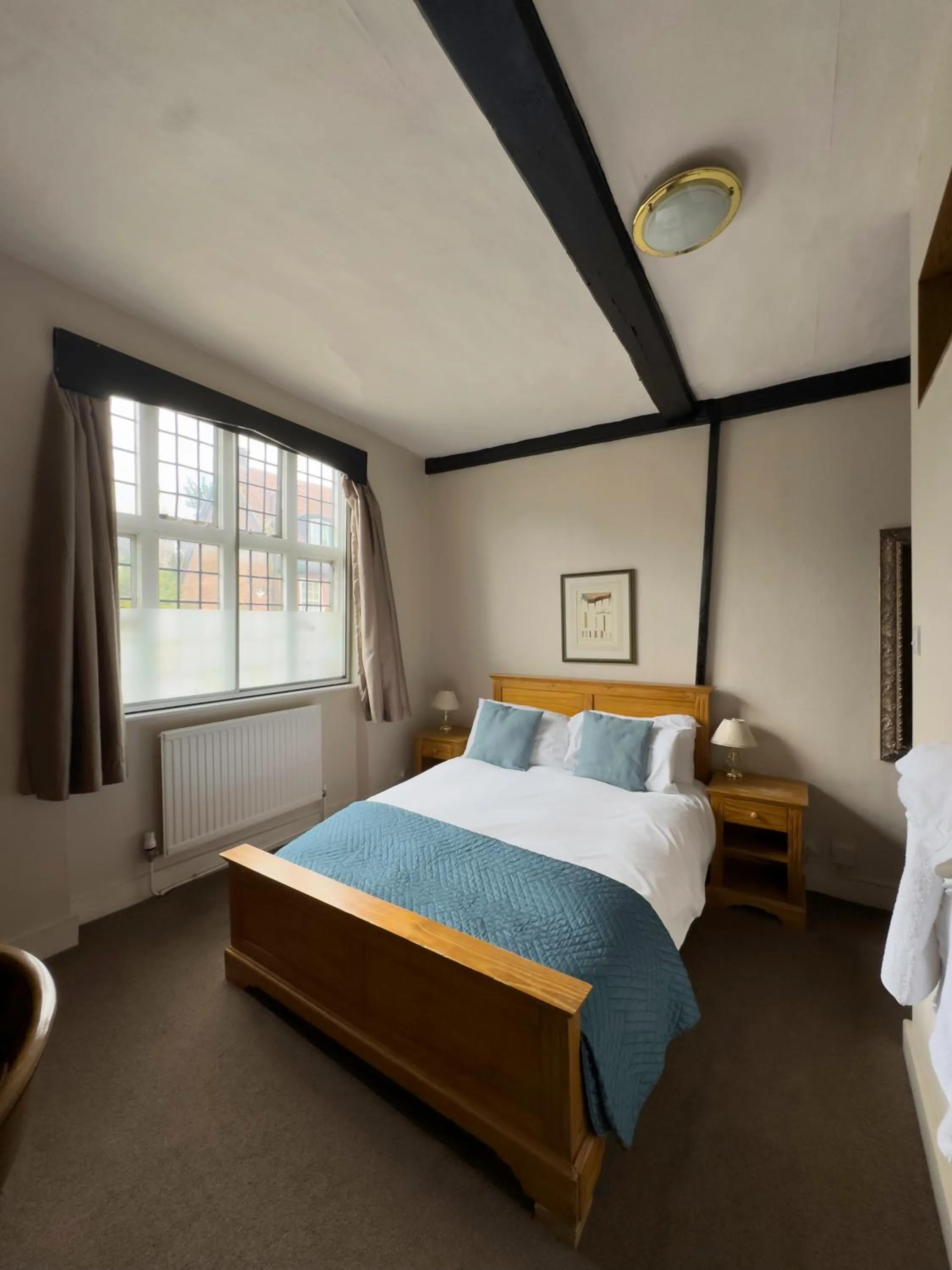 Bed in White Hart Hotel