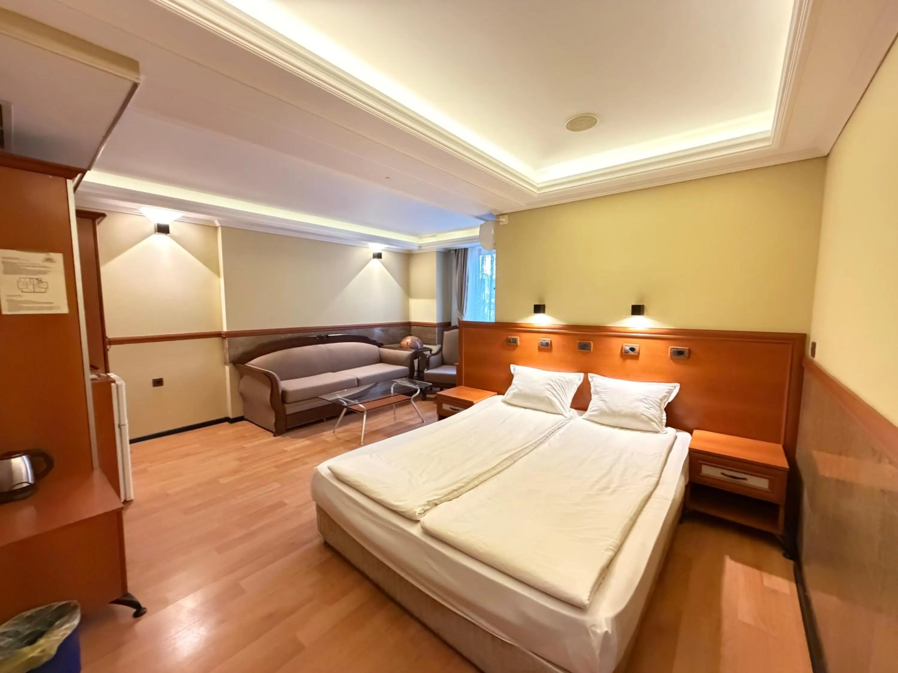 Bed in California Hotel