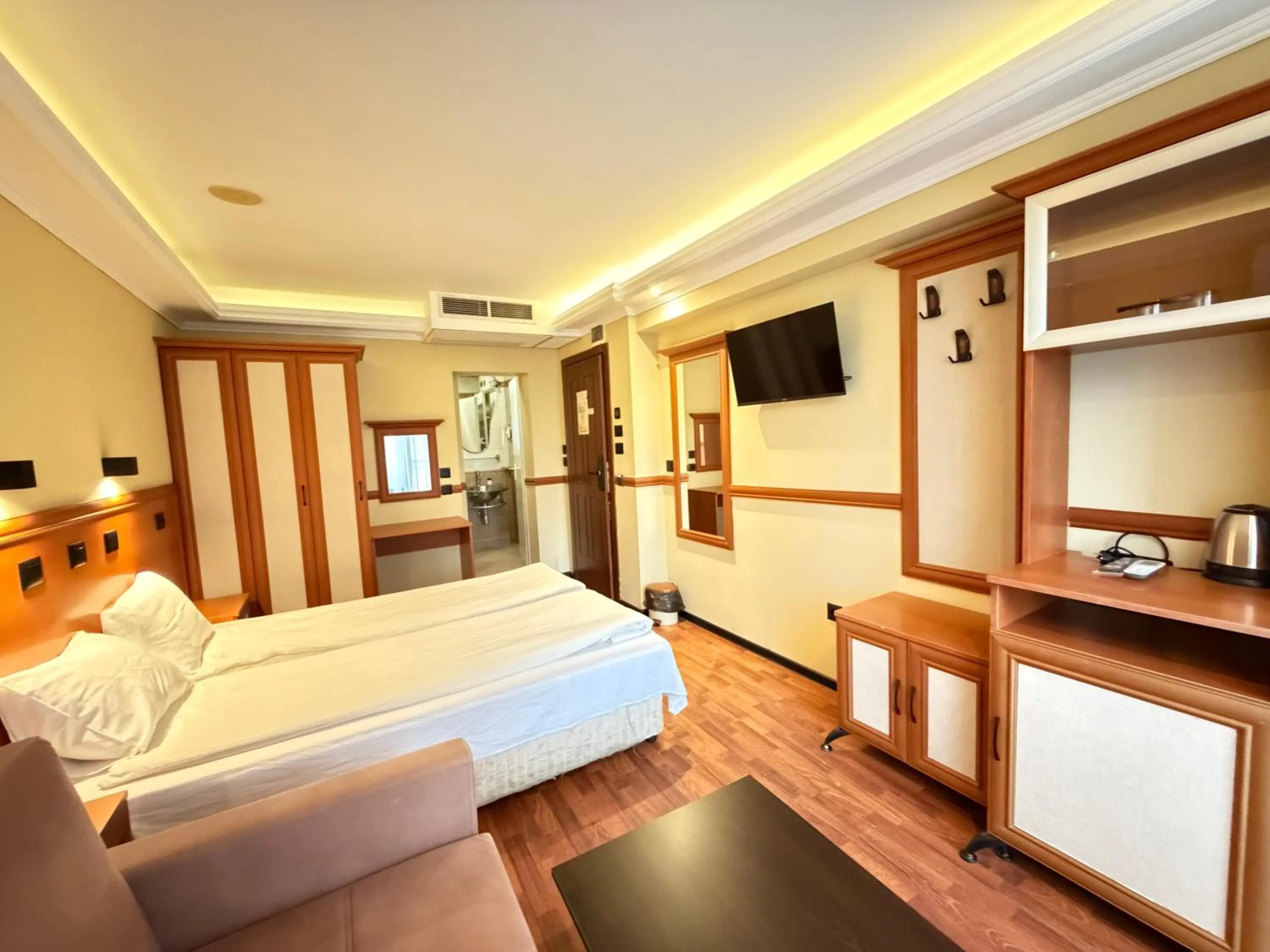 Bed in California Hotel